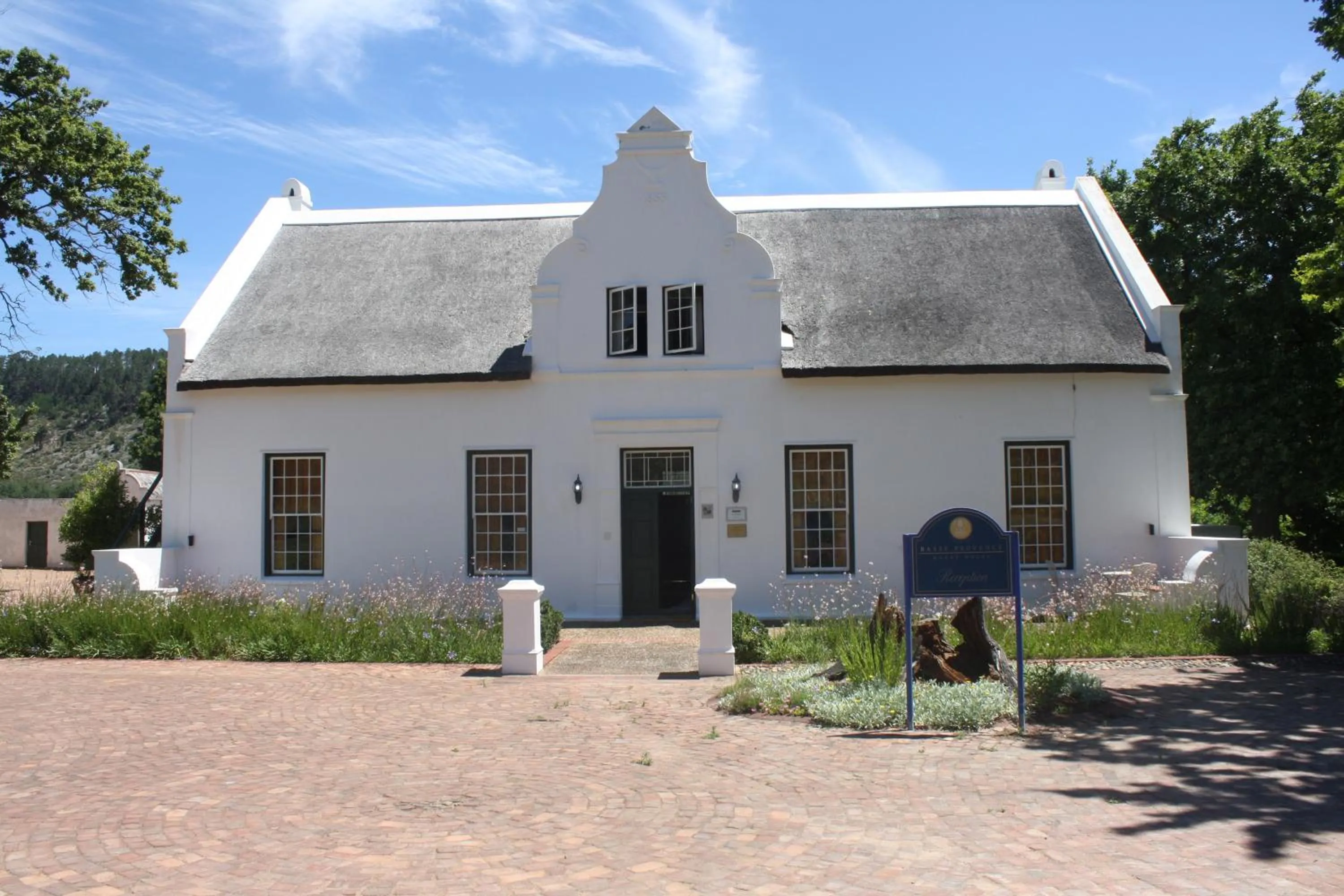 Facade/entrance in Basse Provence Country House