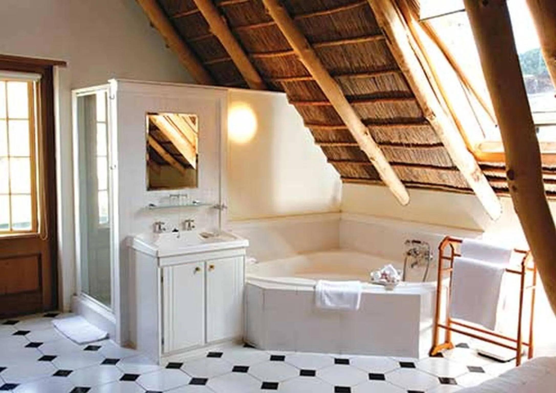 Bathroom in Basse Provence Country House