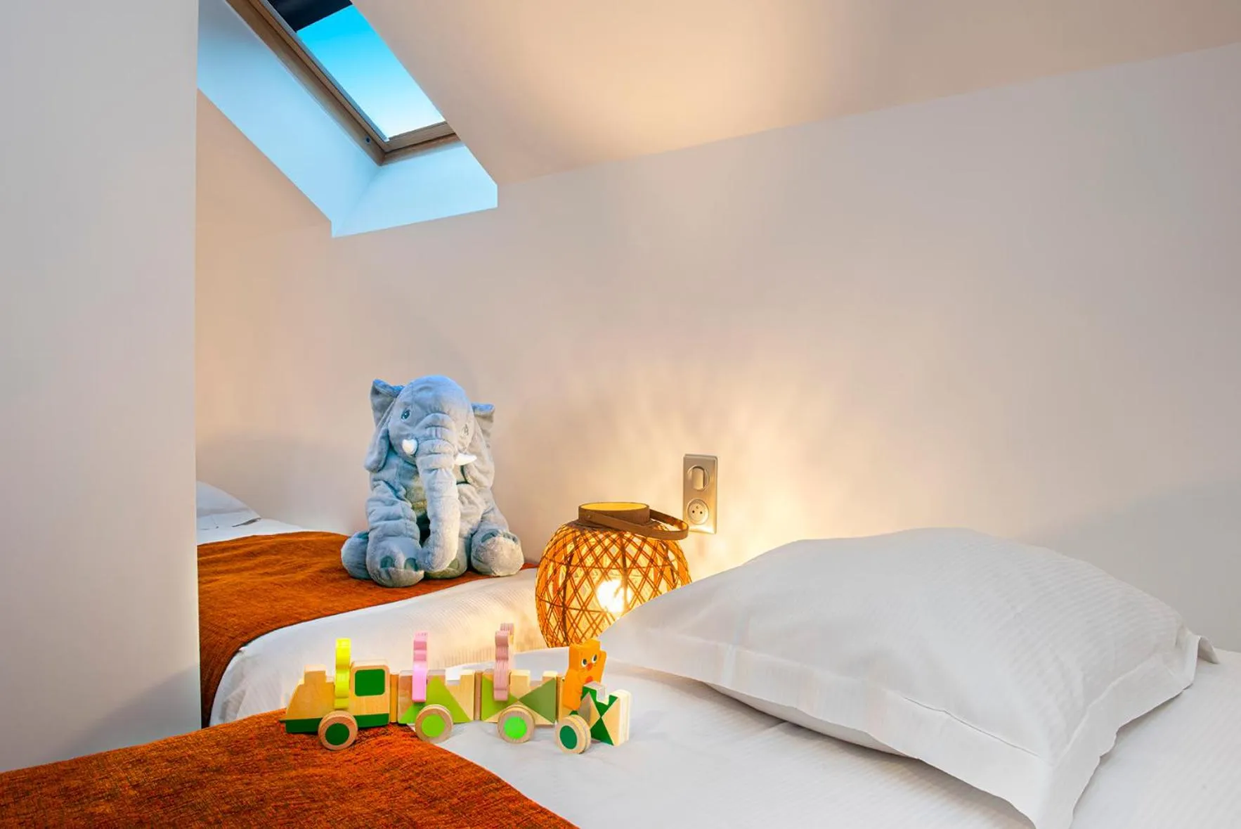 Bedroom, Bed in Le Green des Impressionnistes