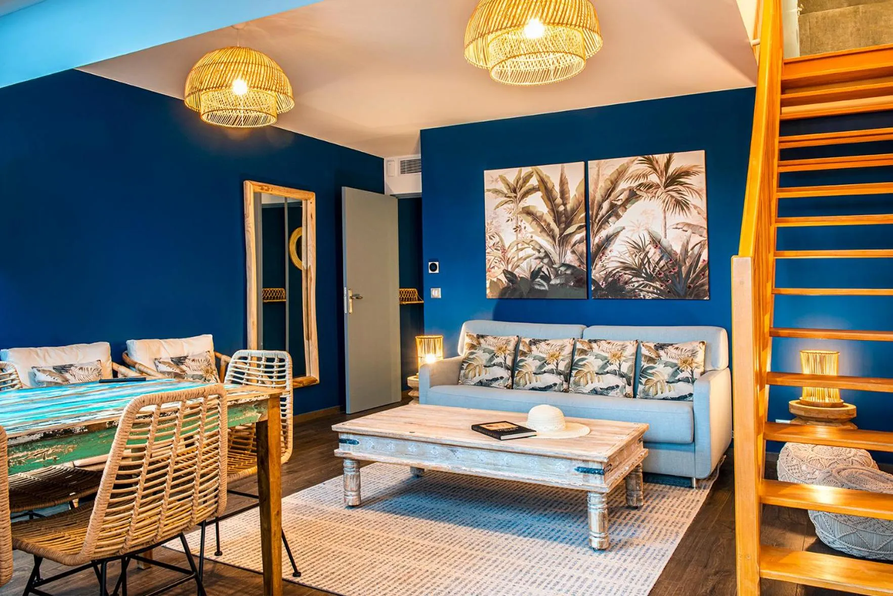 Seating area in Le Green des Impressionnistes