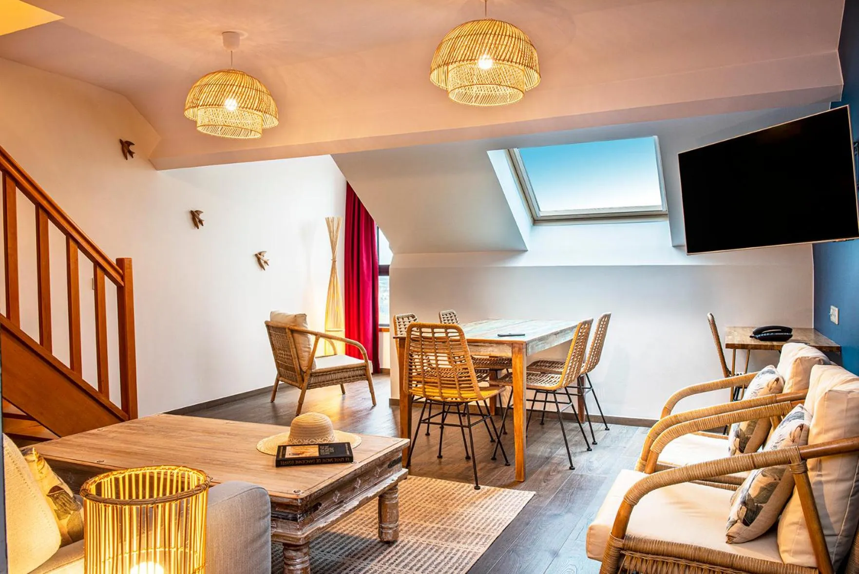 Seating area in Le Green des Impressionnistes