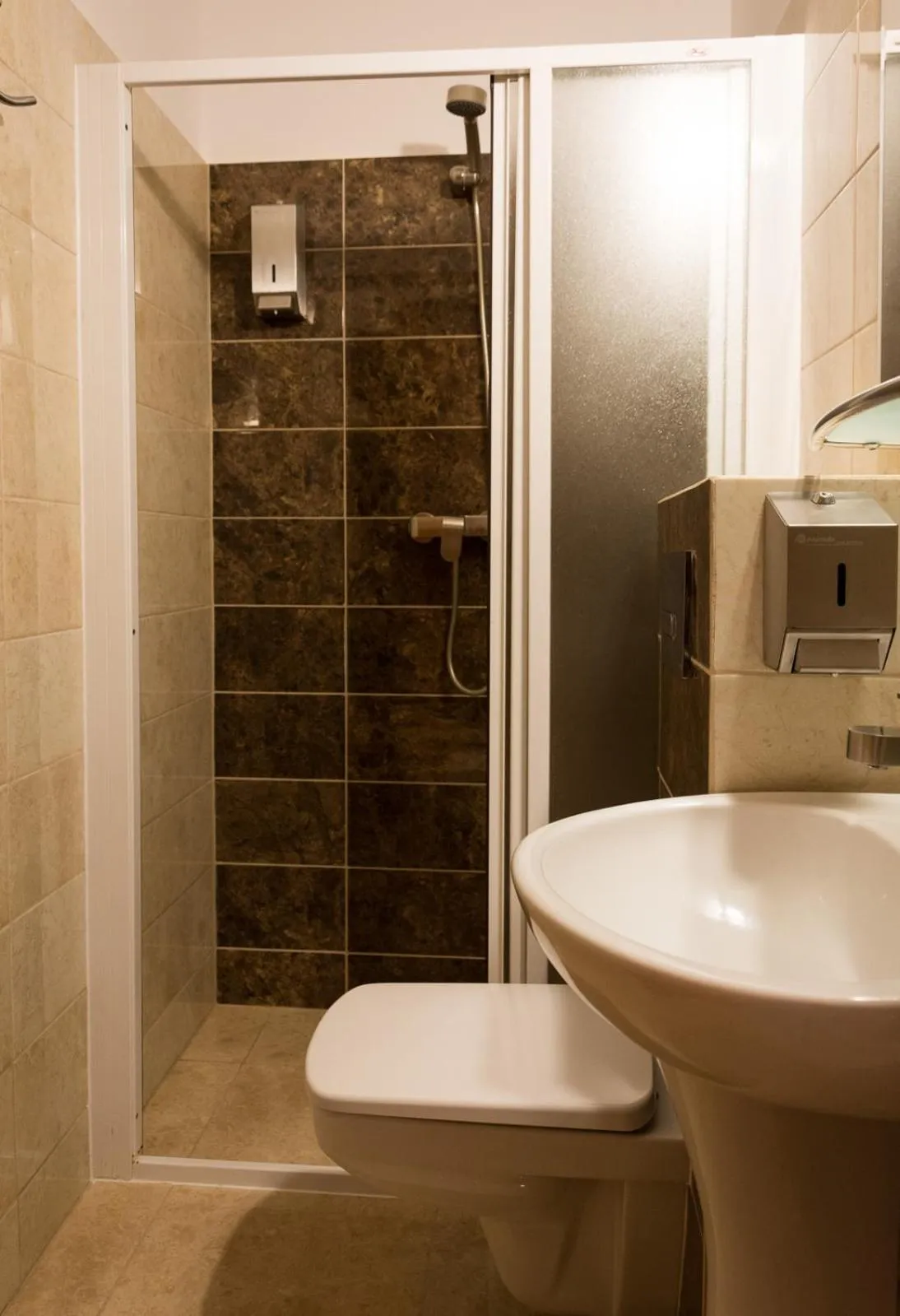 Shower in Hotel Astra Tajemniczy Ogród