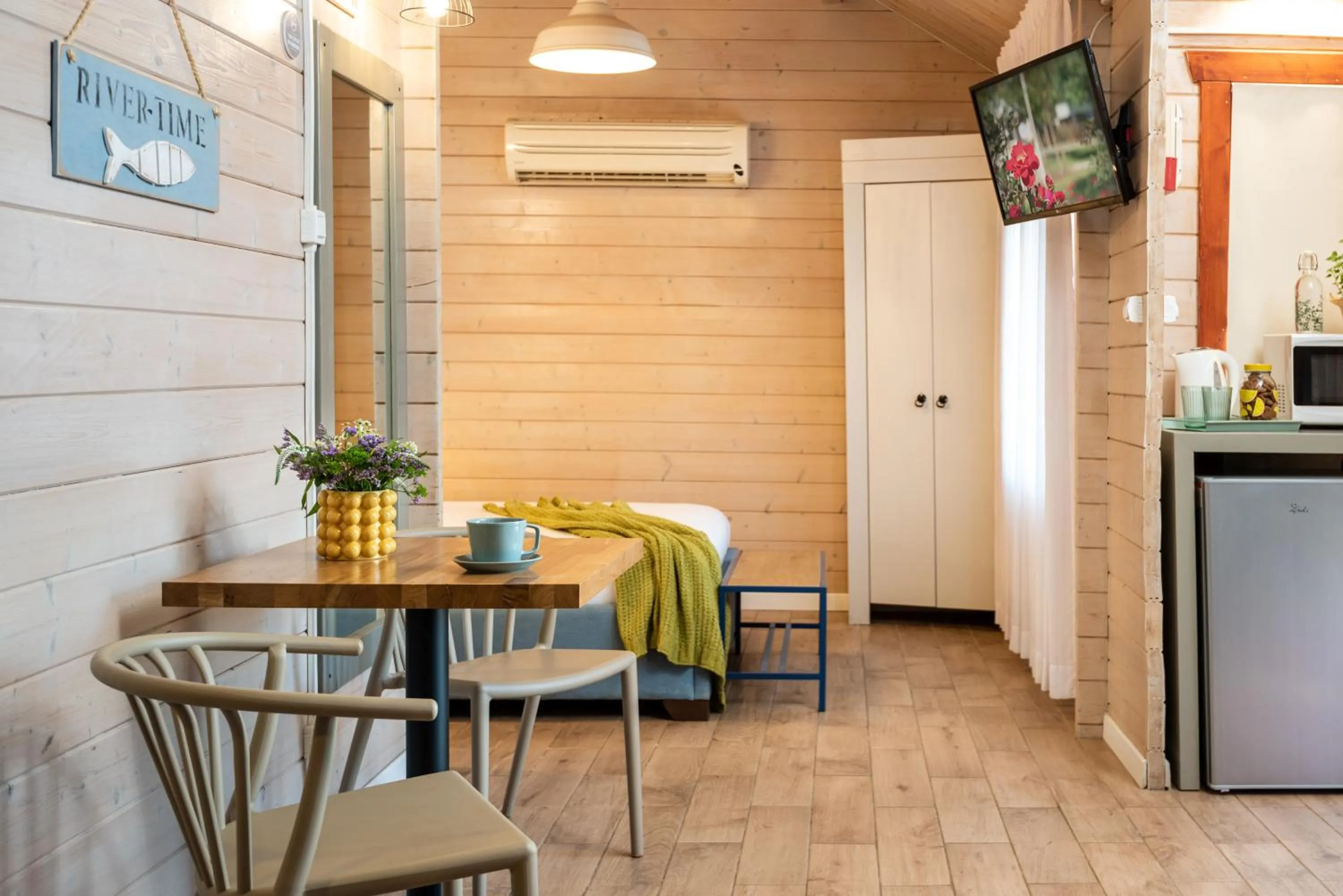 Photo of the whole room in The Village- Jordan Riverside Travel Hotel