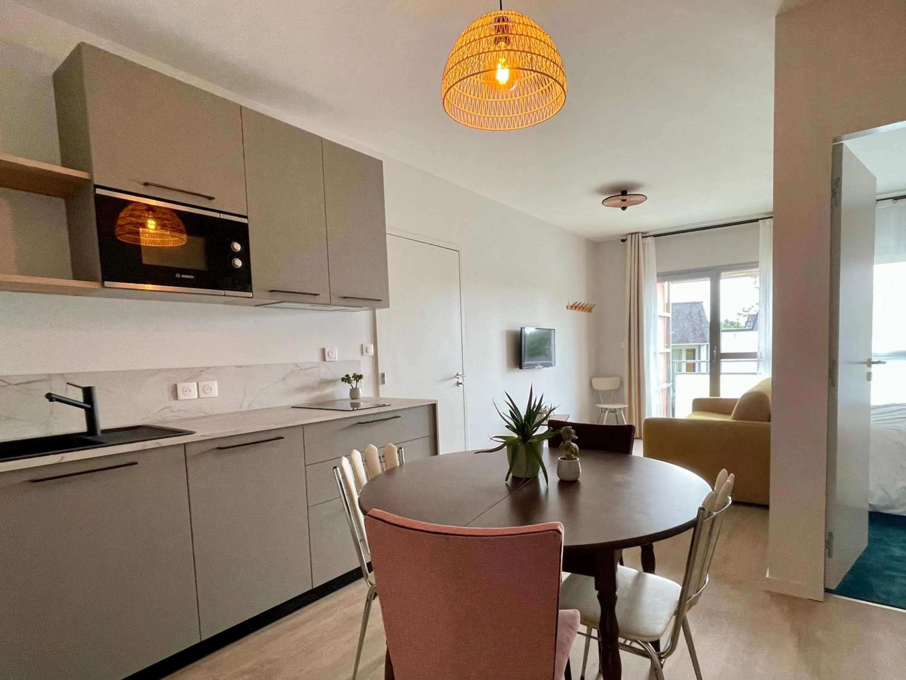 Balcony/Terrace in The Originals City, Ara Hôtel, Landerneau