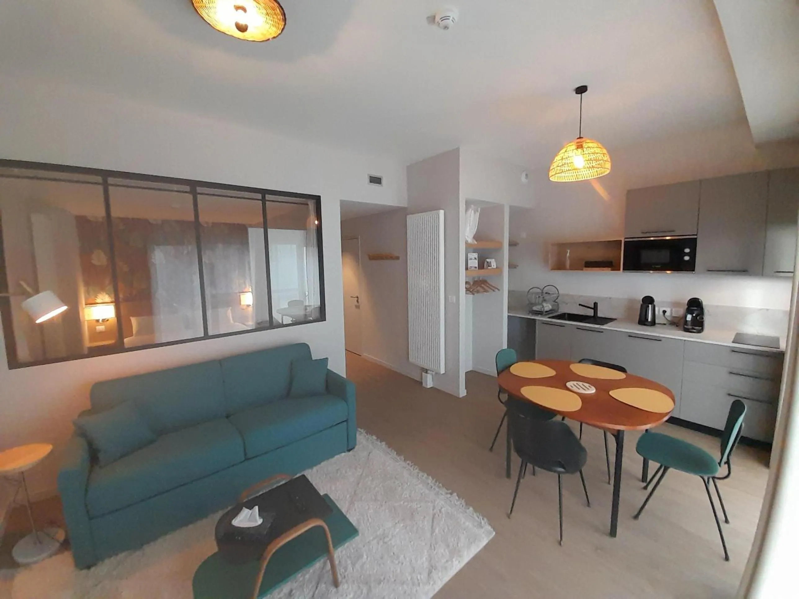 Kitchen or kitchenette in The Originals City, Ara Hôtel, Landerneau