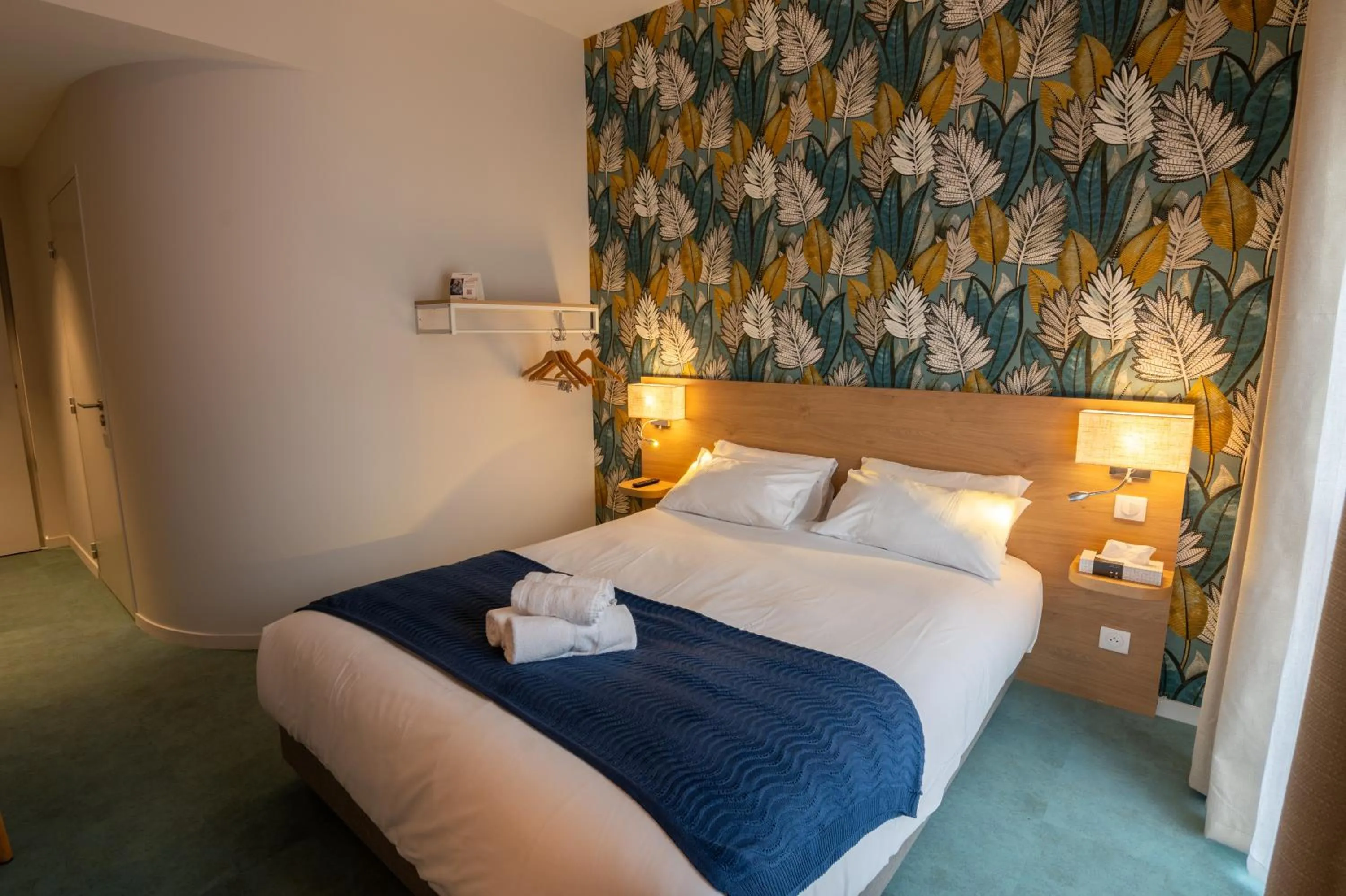 Patio, Bed in The Originals City, Ara Hôtel, Landerneau