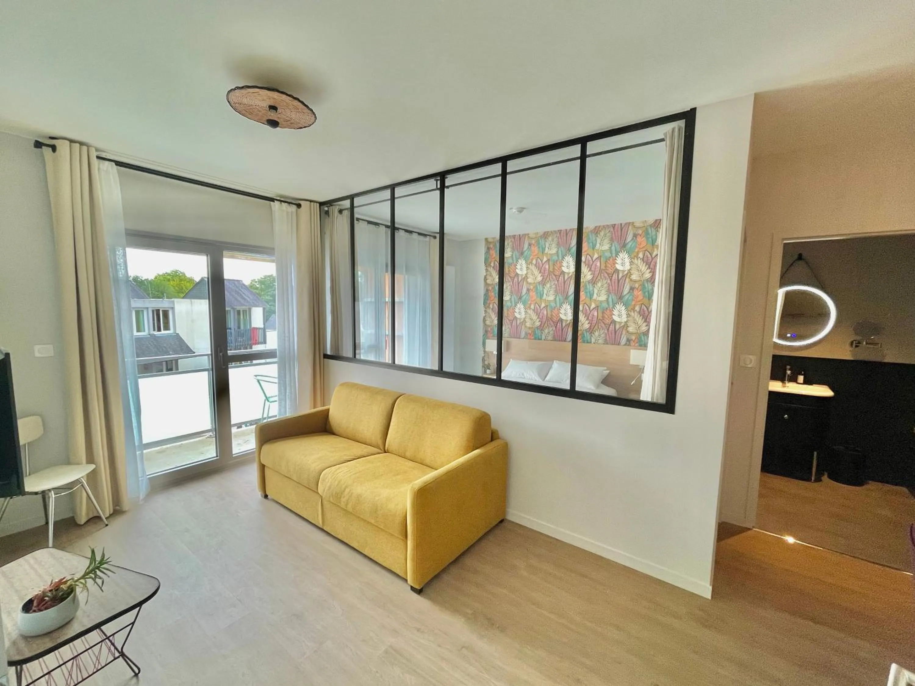 Balcony/Terrace in The Originals City, Ara Hôtel, Landerneau