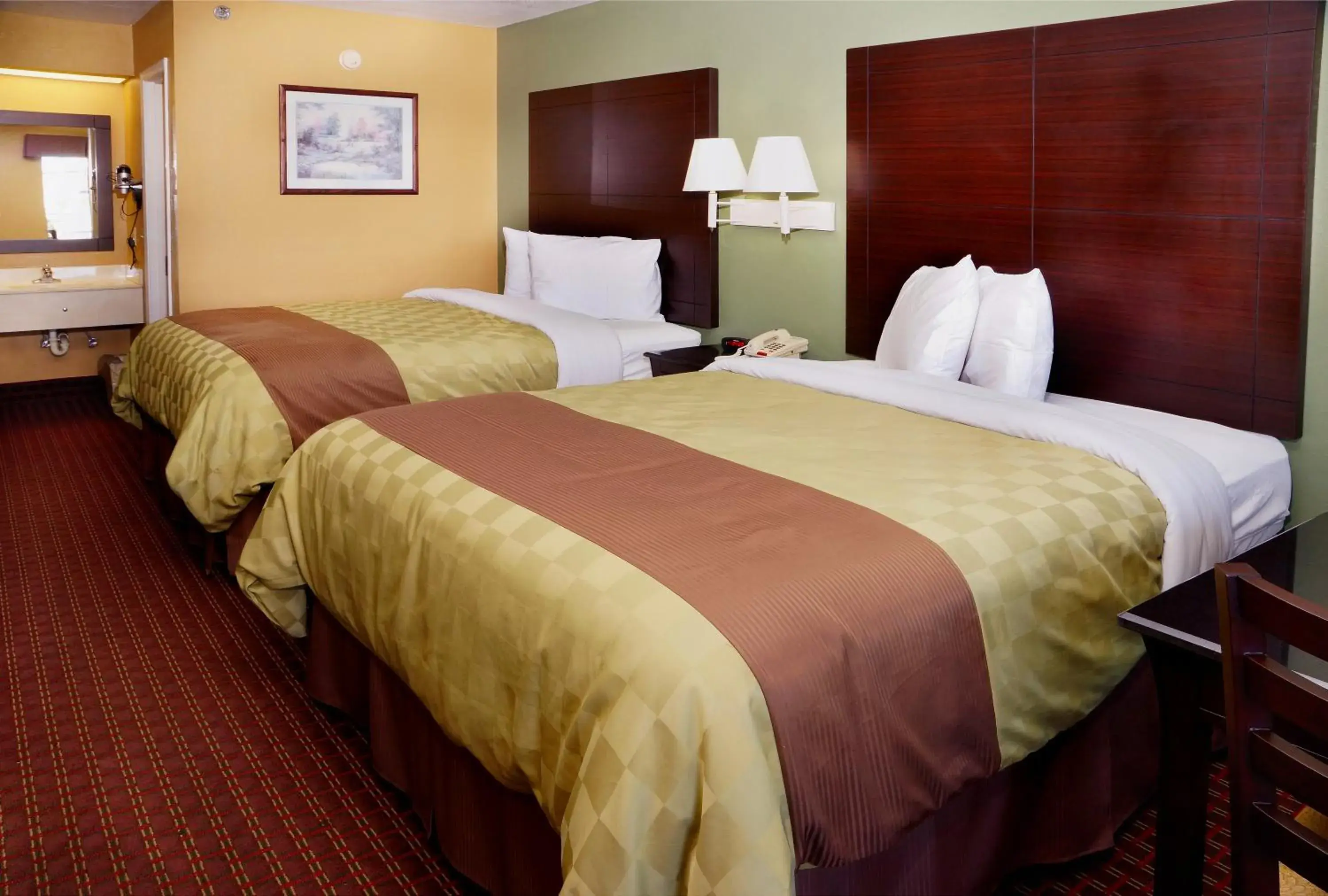 Queen Room with Two Queen Beds in Executive Inn Opp Queen Room with Two Queen Beds in Executive Inn Opp