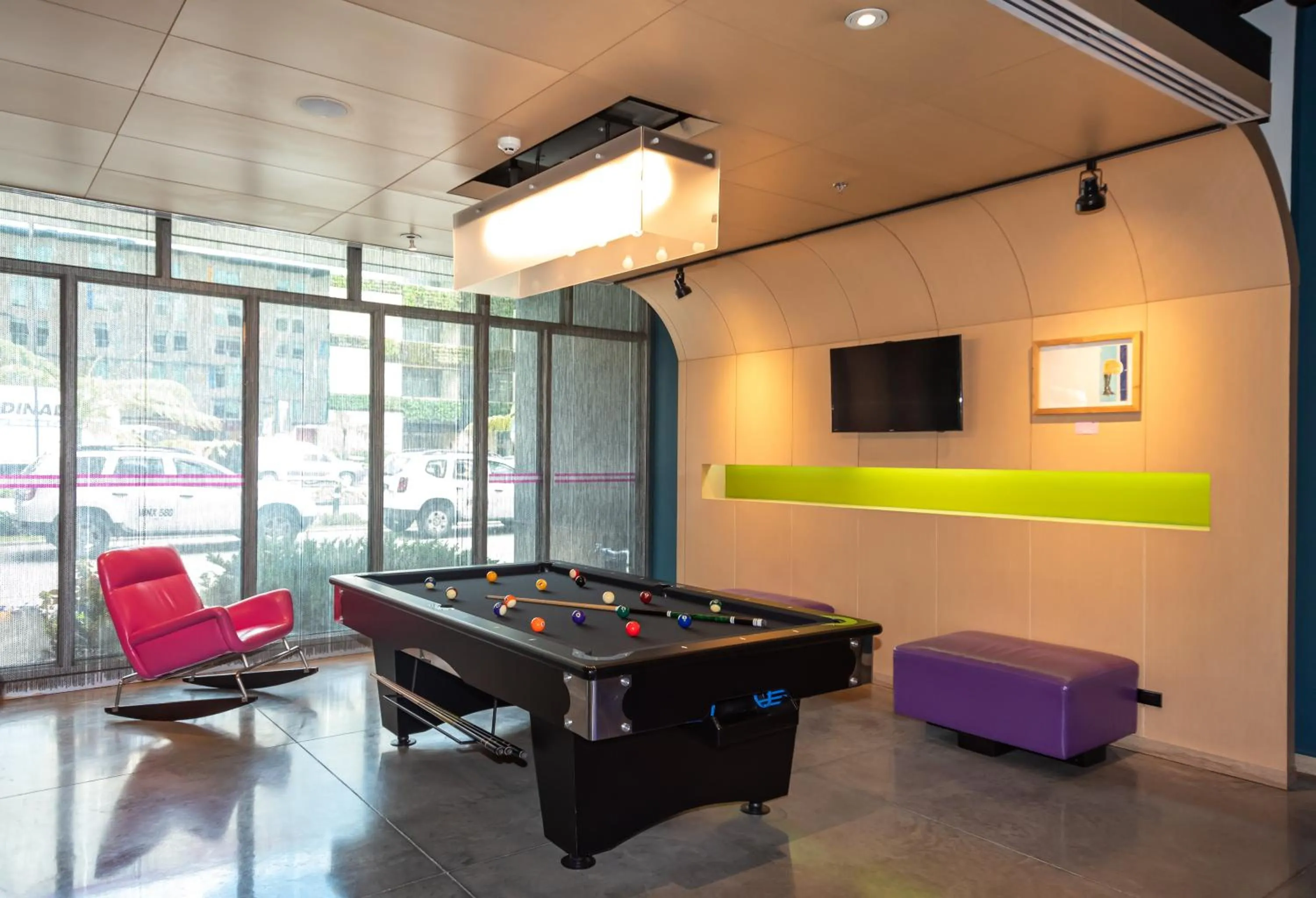 Billiard in Aloft Bogotá Airport