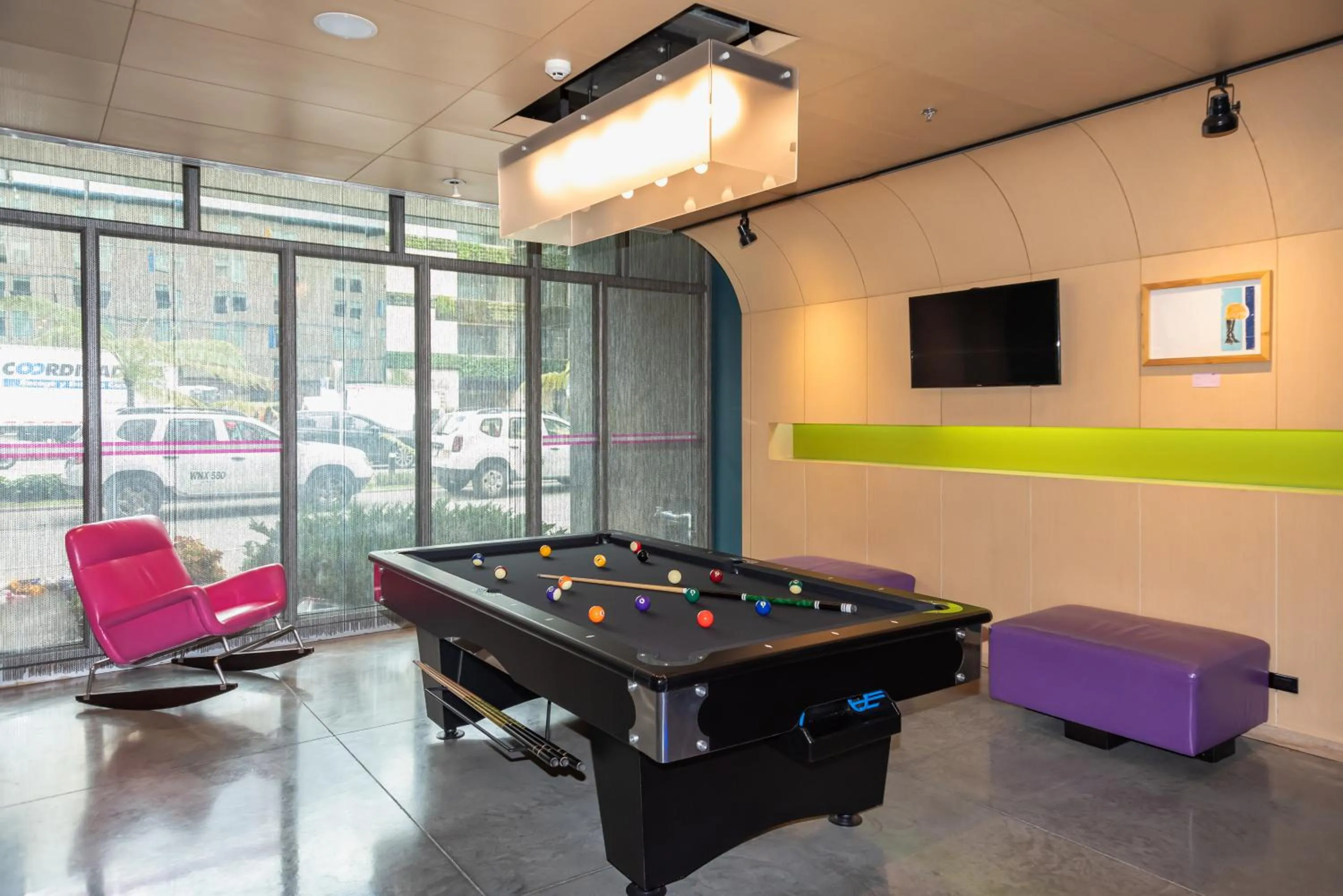 Billiard in Aloft Bogotá Airport