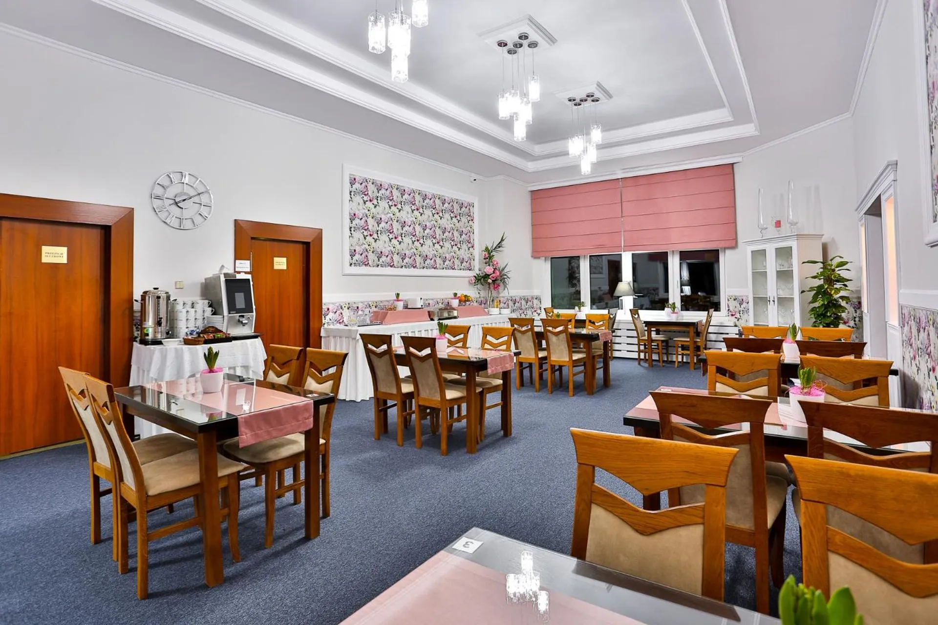 Restaurant/places to eat in Hotel Wiosna