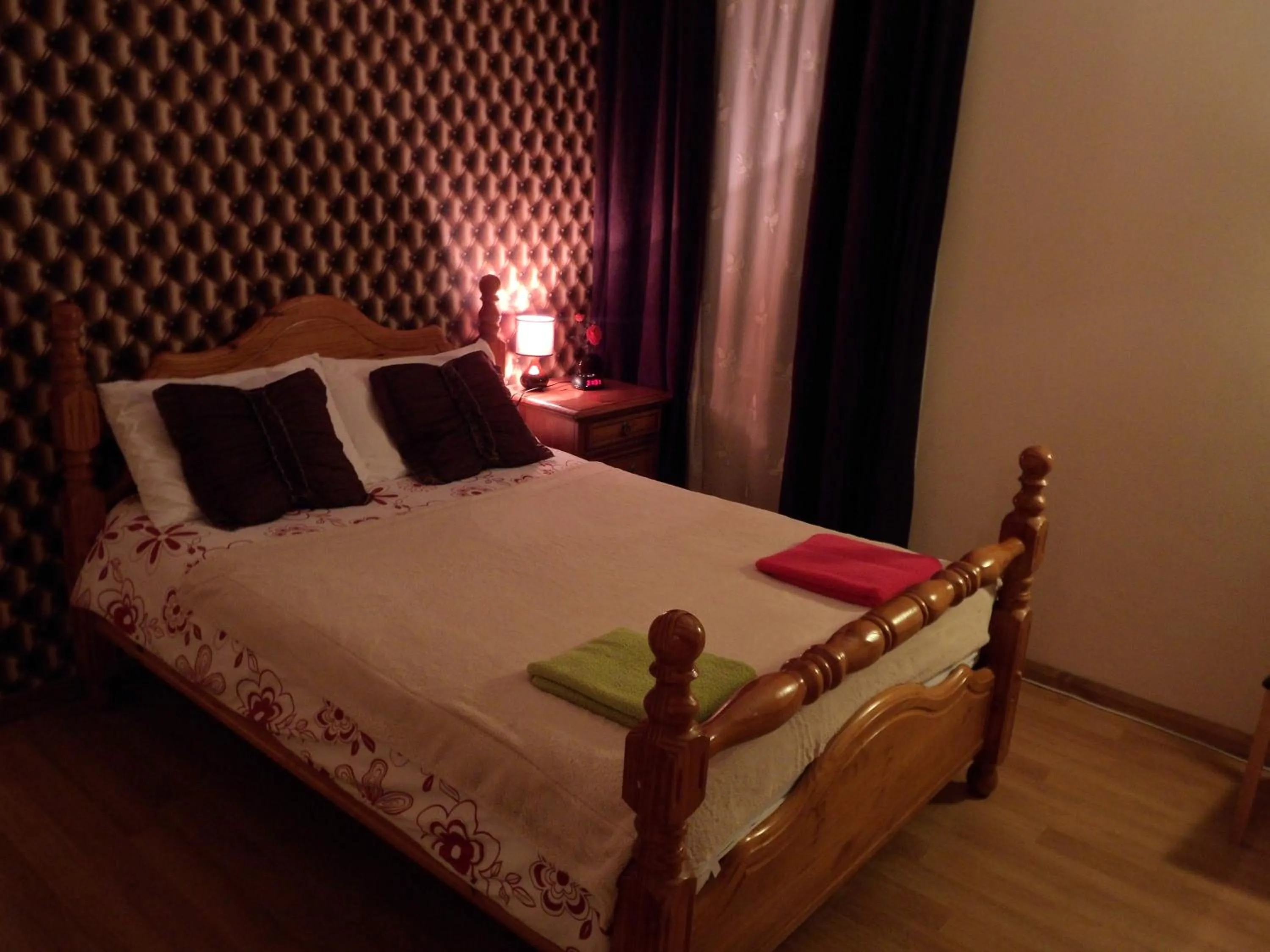 Bed in Stansted Airport Lodge