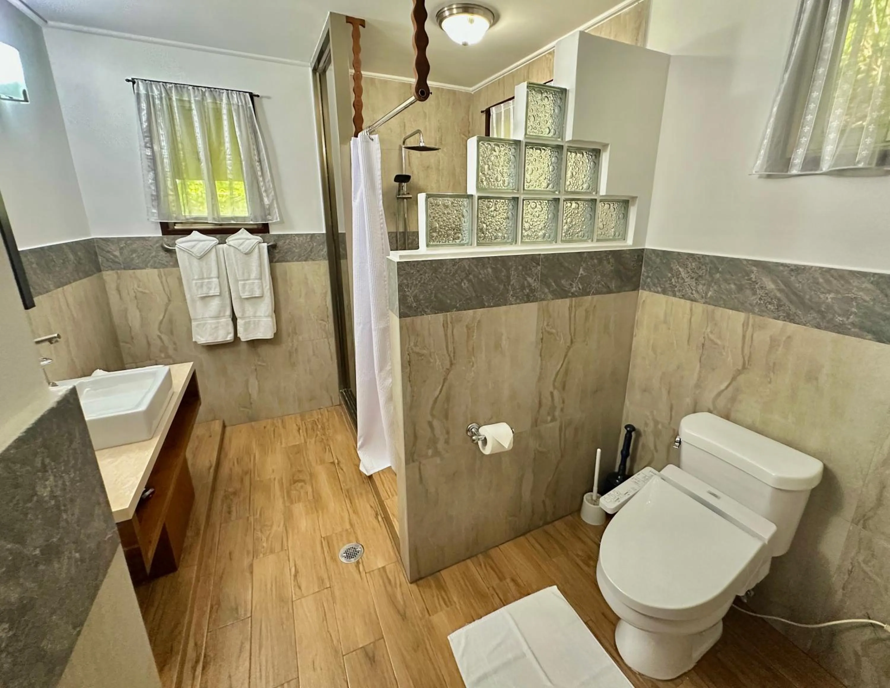 Toilet in Palau Carolines Resort