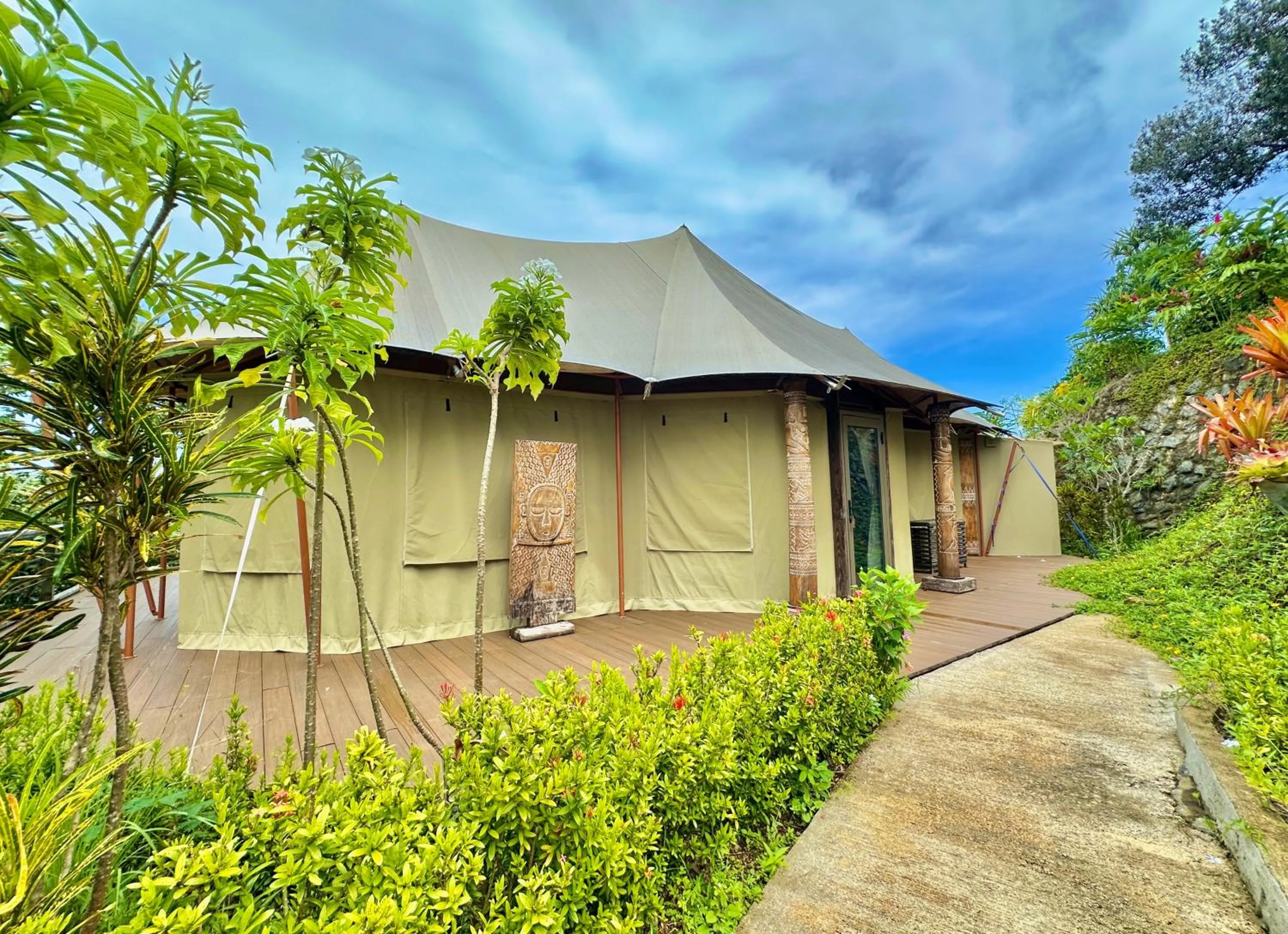 Property building in Palau Carolines Resort