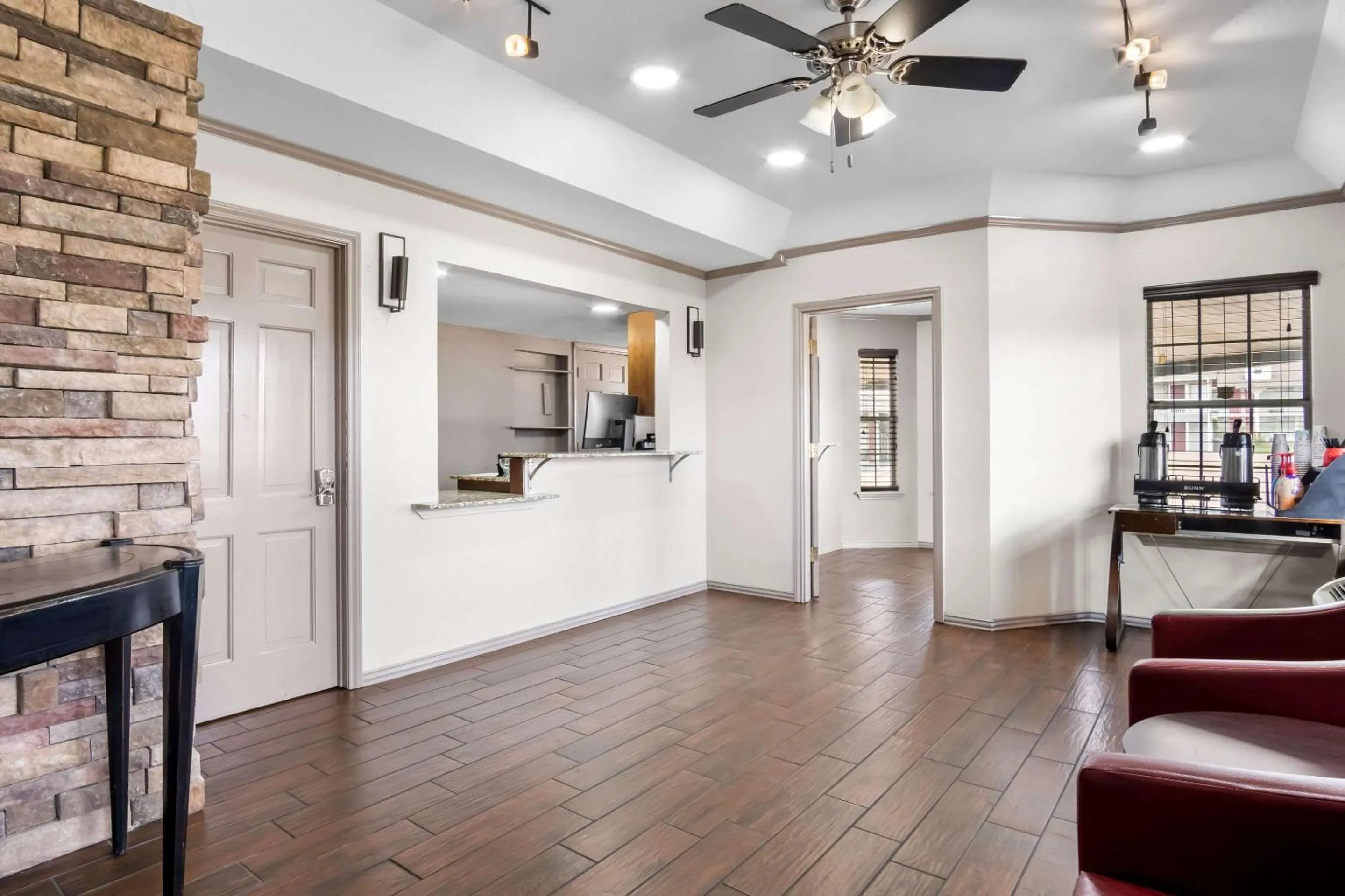 Lobby or reception in Rodeway Inn Waco Downtown near University