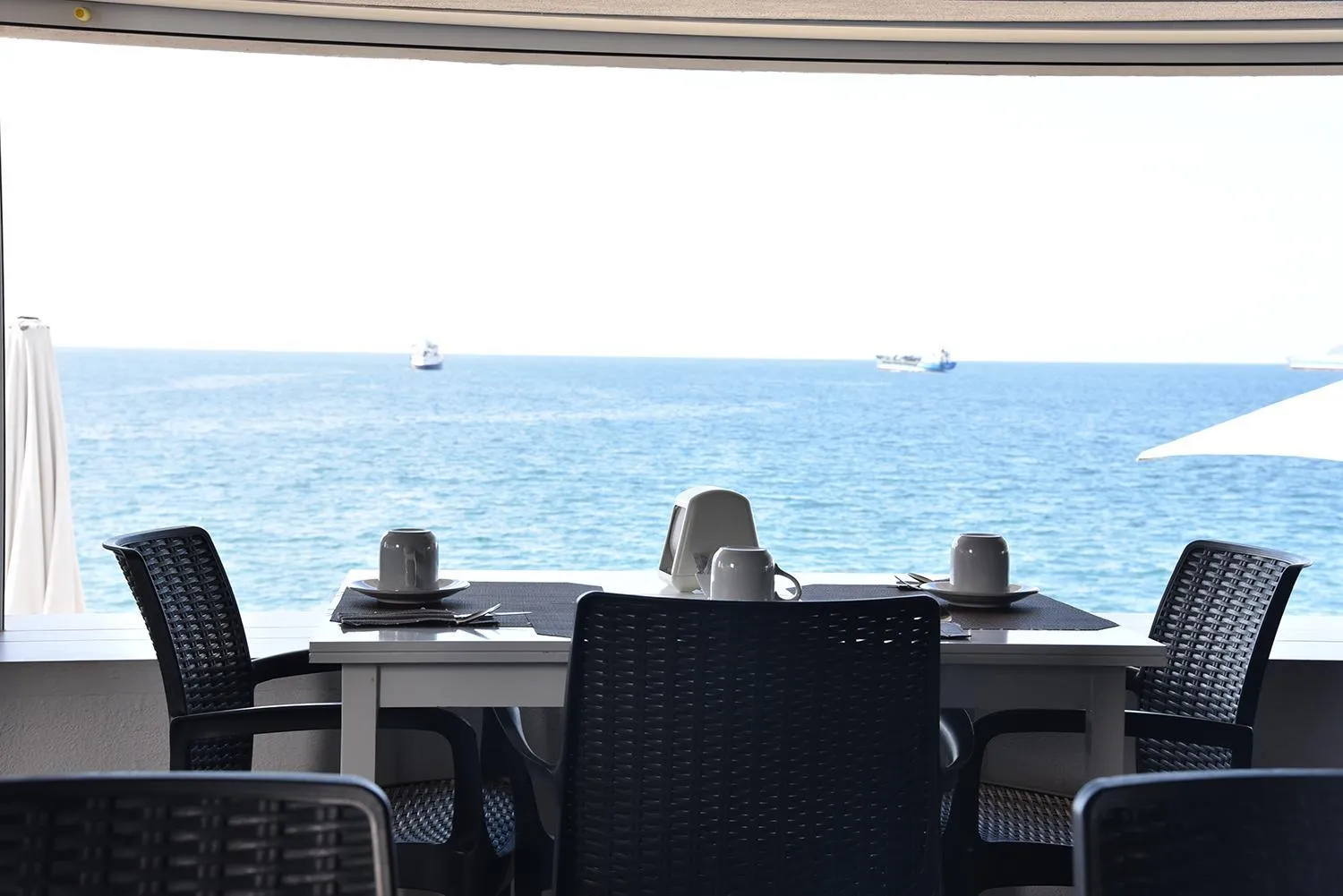 Restaurant/places to eat in Best Western Plus Luna del Mar