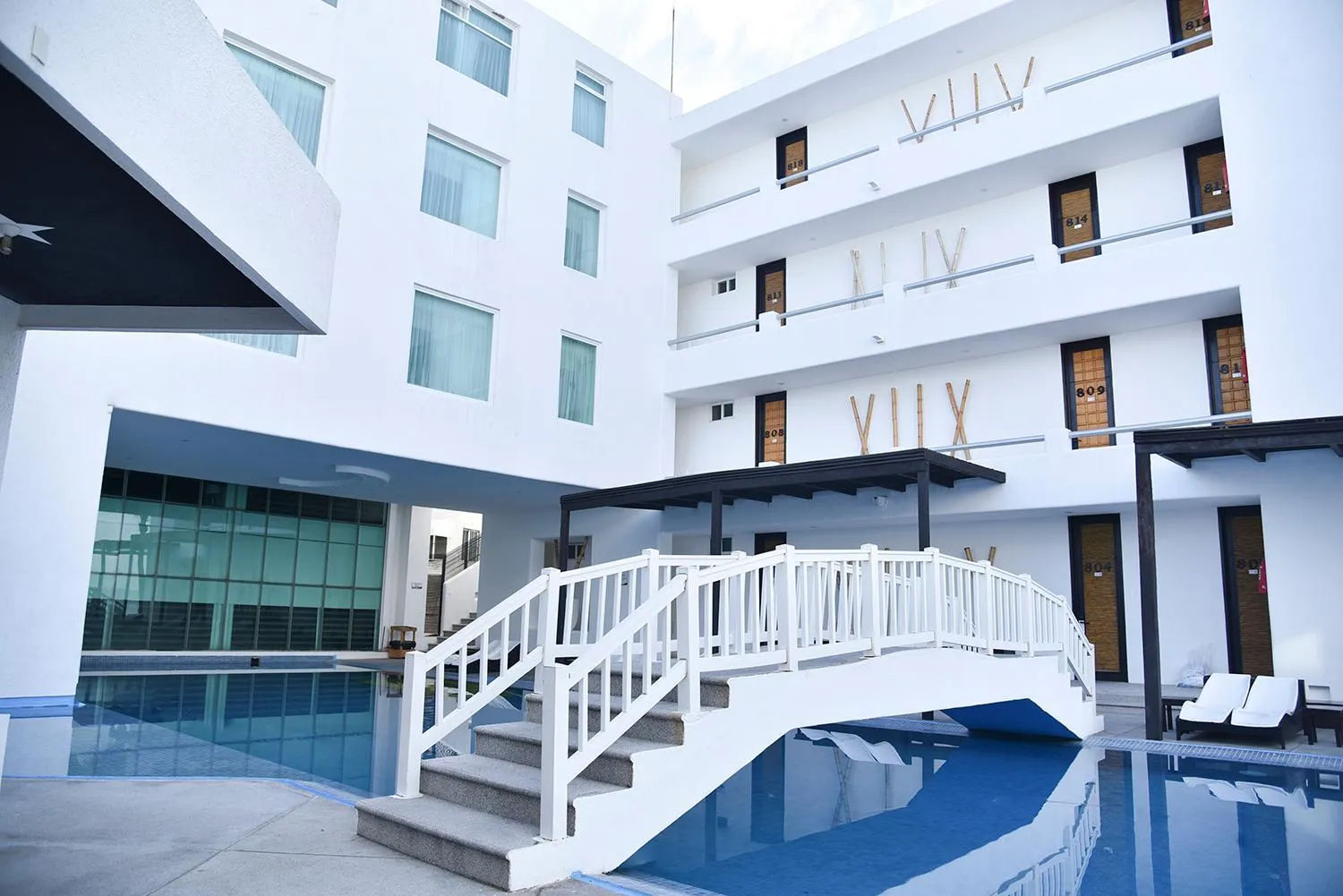 Property building, Swimming Pool in Best Western Plus Luna del Mar