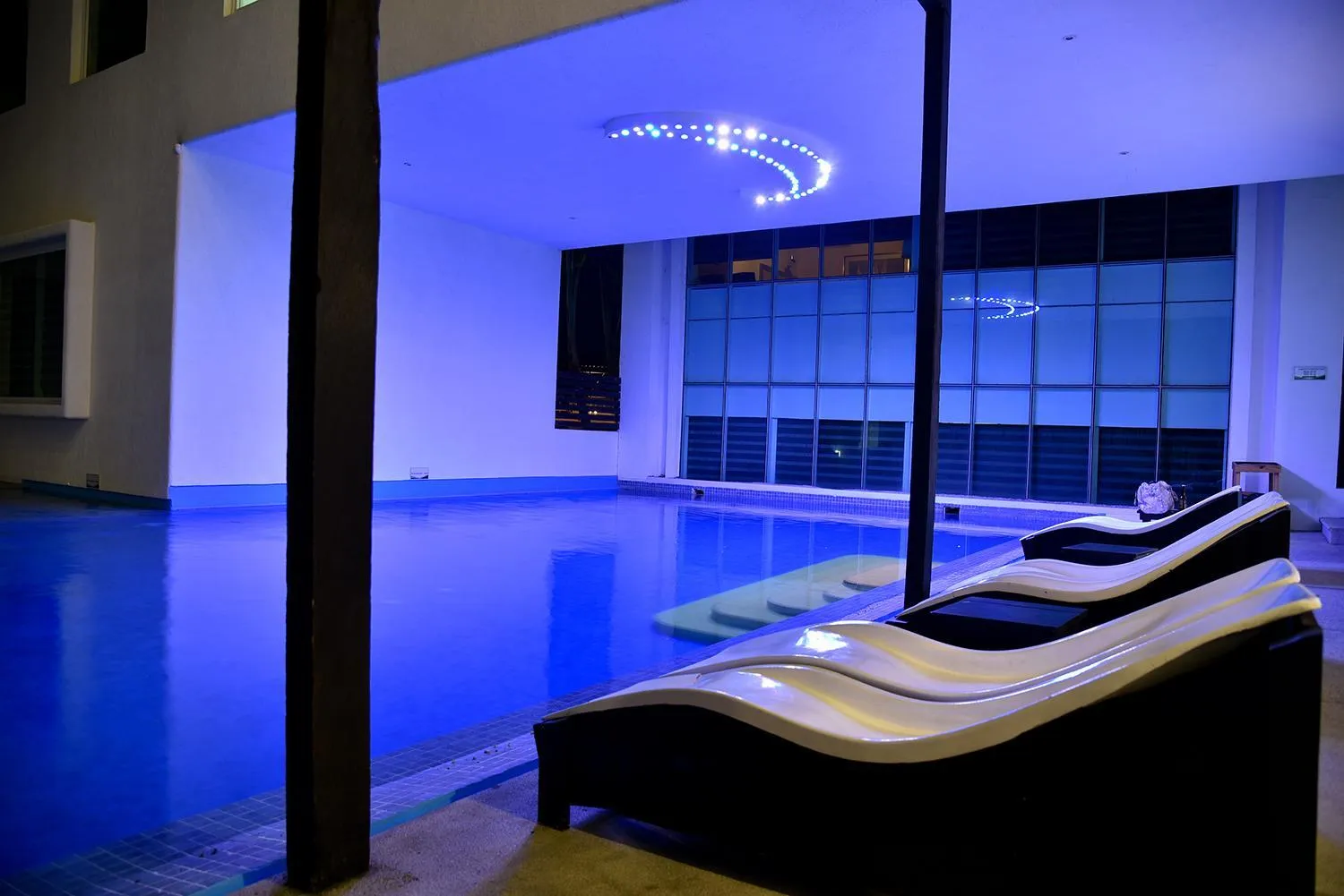 Swimming Pool in Best Western Plus Luna del Mar