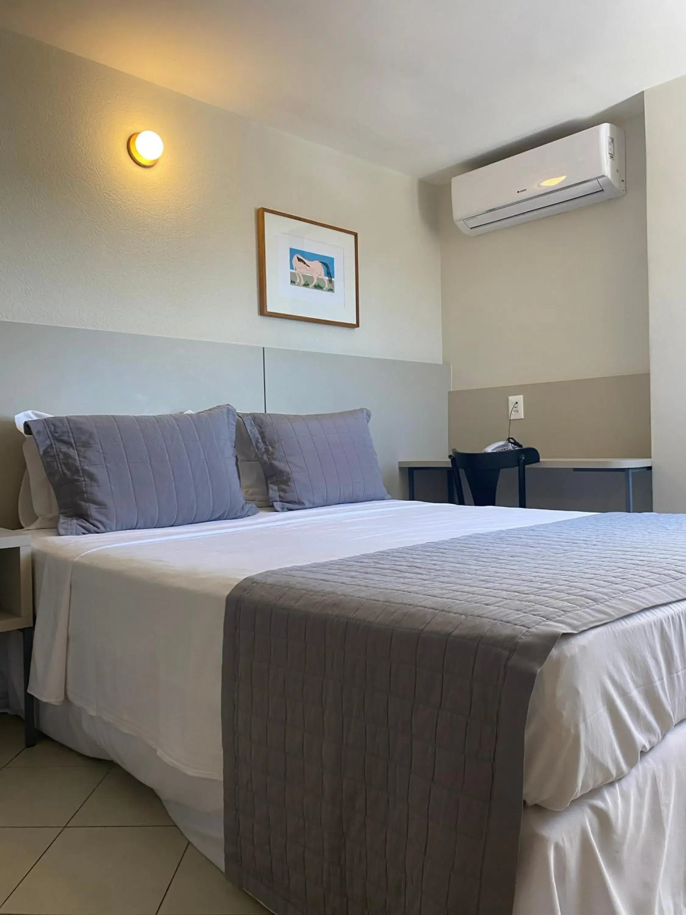 Standard Double Room without Window - single occupancy in Malibu Plaza Hotel Standard Double Room without Window - single occupancy in Malibu Plaza Hotel