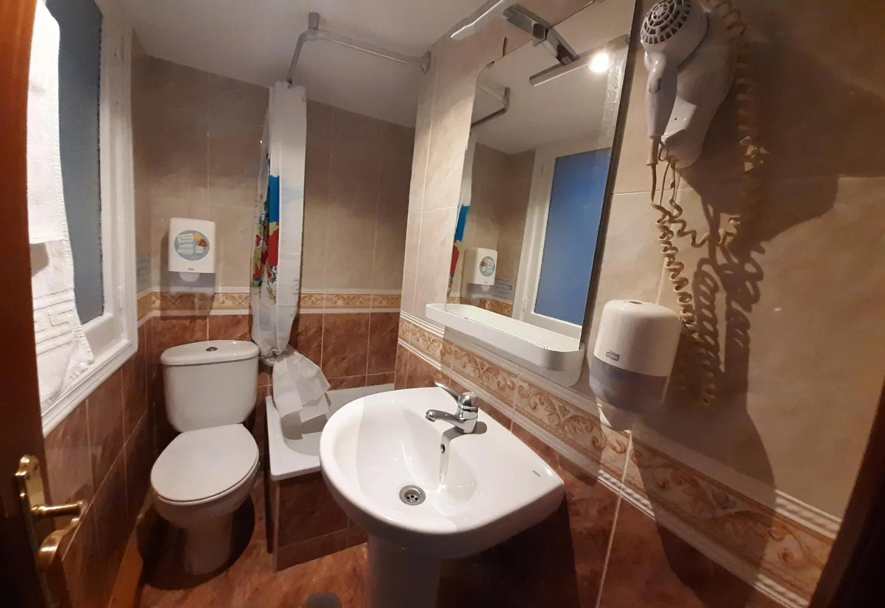Bathroom in Hostal Verdemar