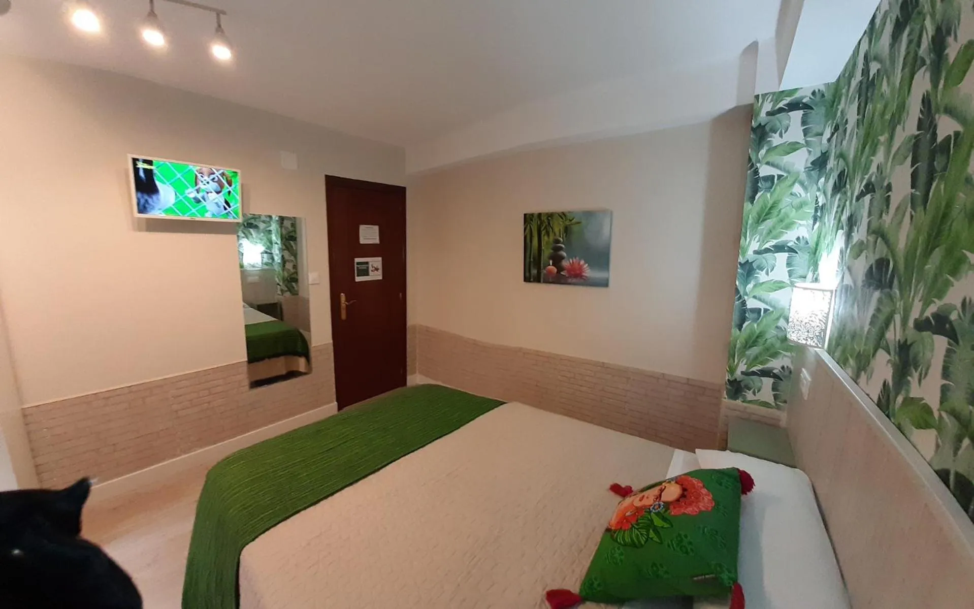 TV and multimedia, Bed in Hostal Verdemar