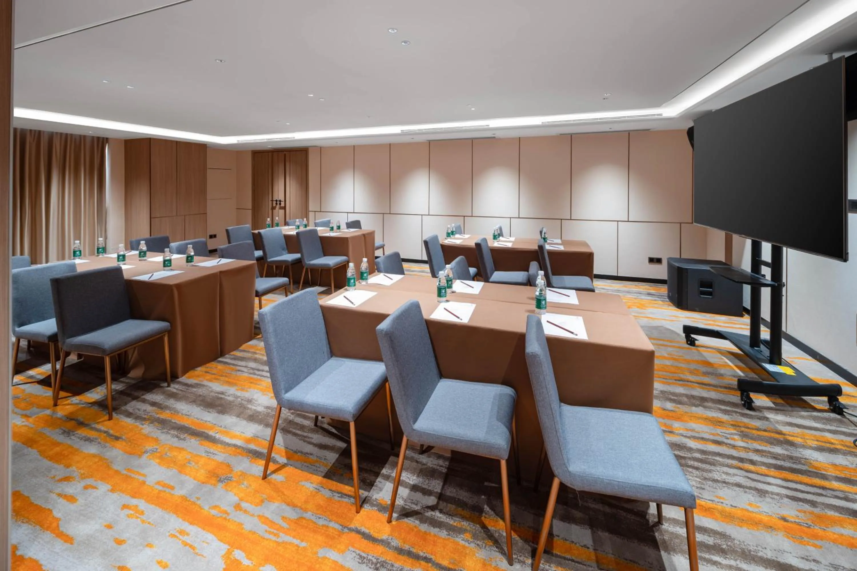 Meeting/conference room in Guangzhou Wogo Yuanbao Hotel-Zhujiang New Town