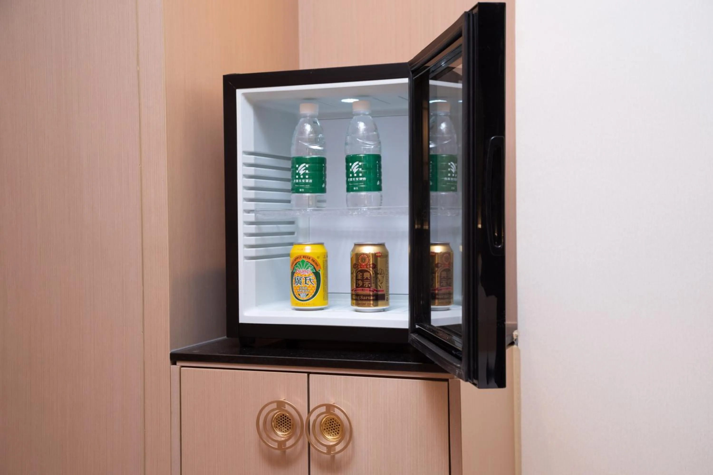 vending machine in Guangzhou Wogo Yuanbao Hotel-Zhujiang New Town