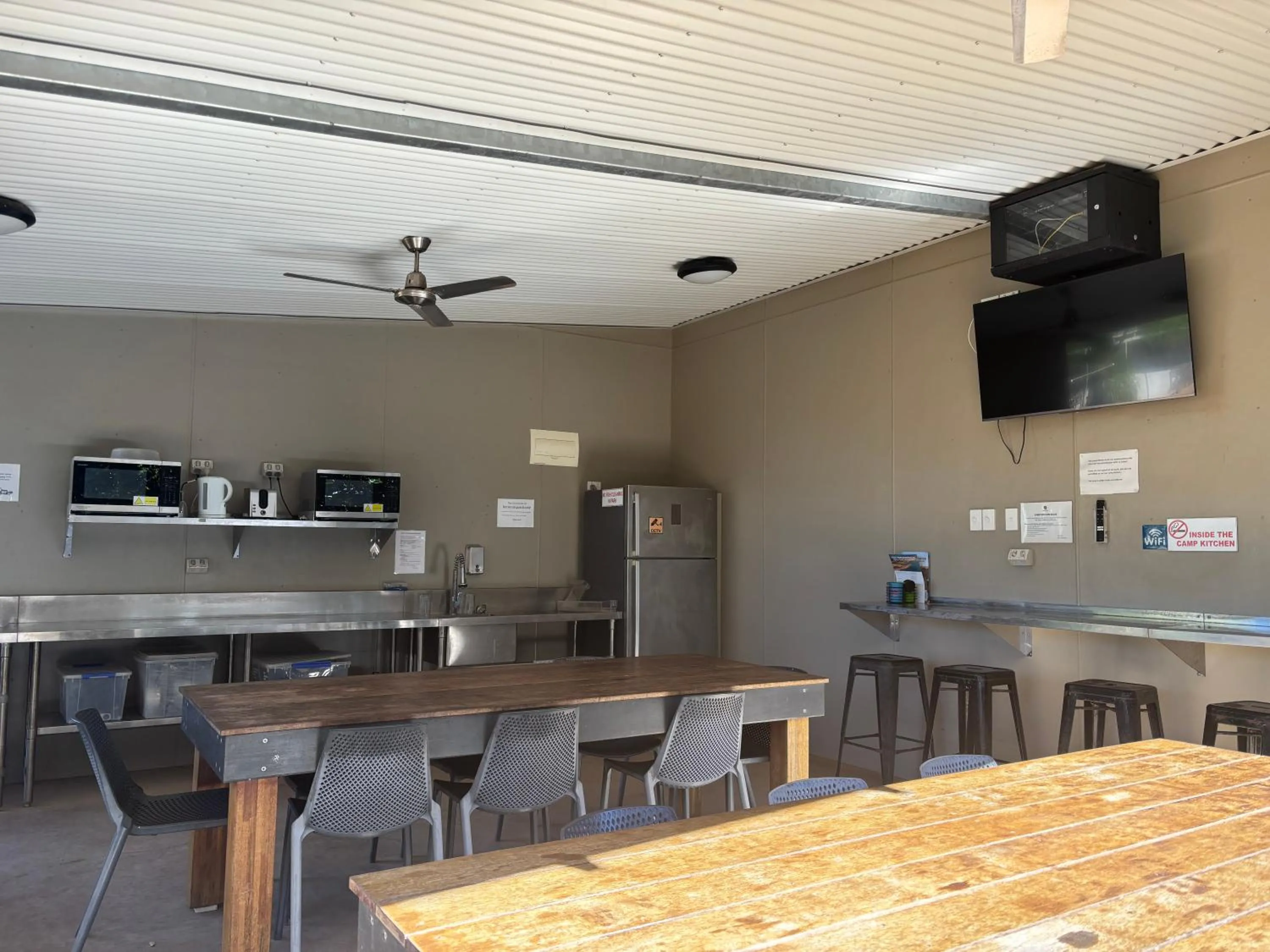 Restaurant/places to eat in Norwesta Lifestyle Park