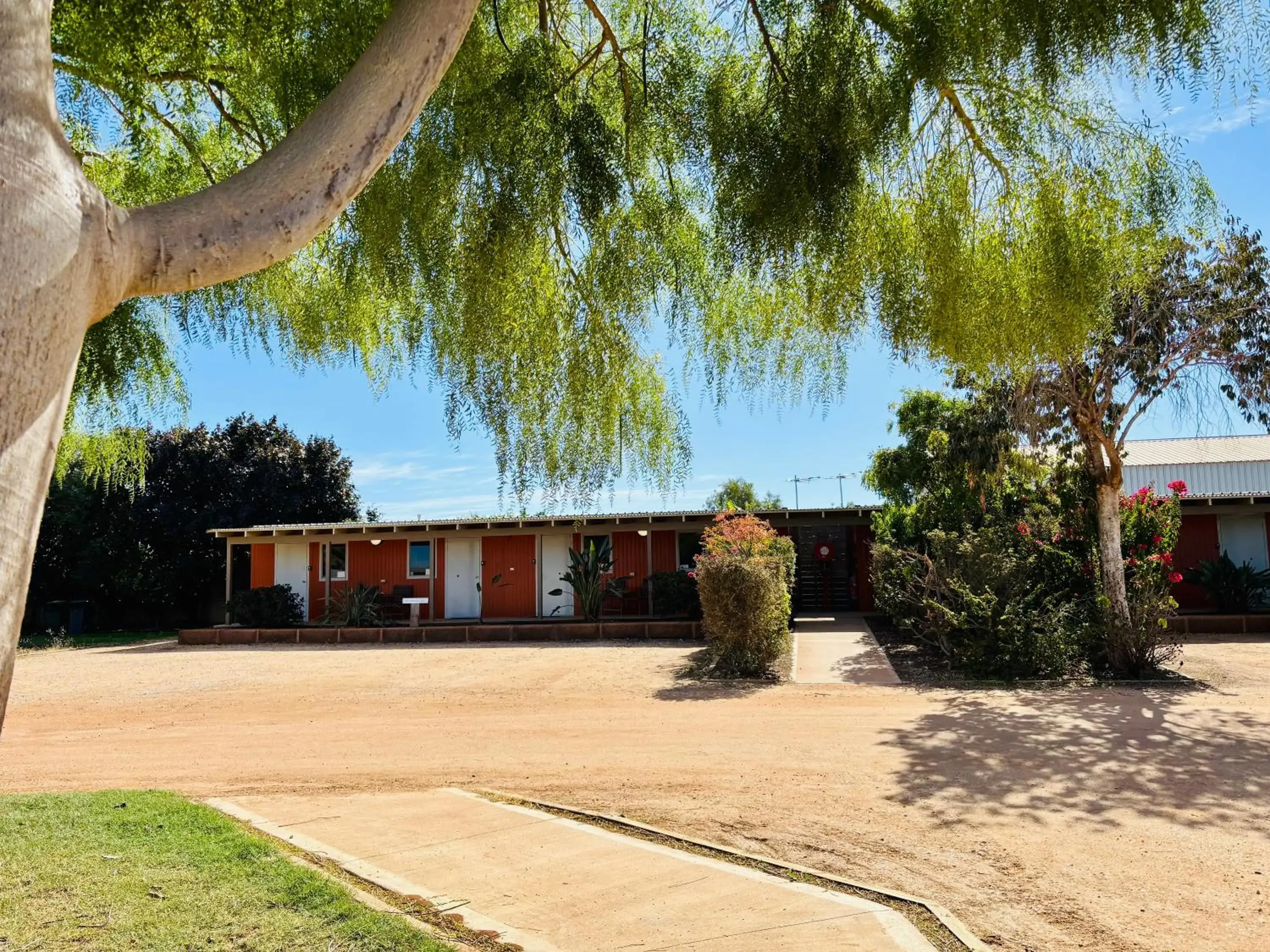 Family Room with Bathroom in Norwesta Lifestyle Park Family Room with Bathroom in Norwesta Lifestyle Park