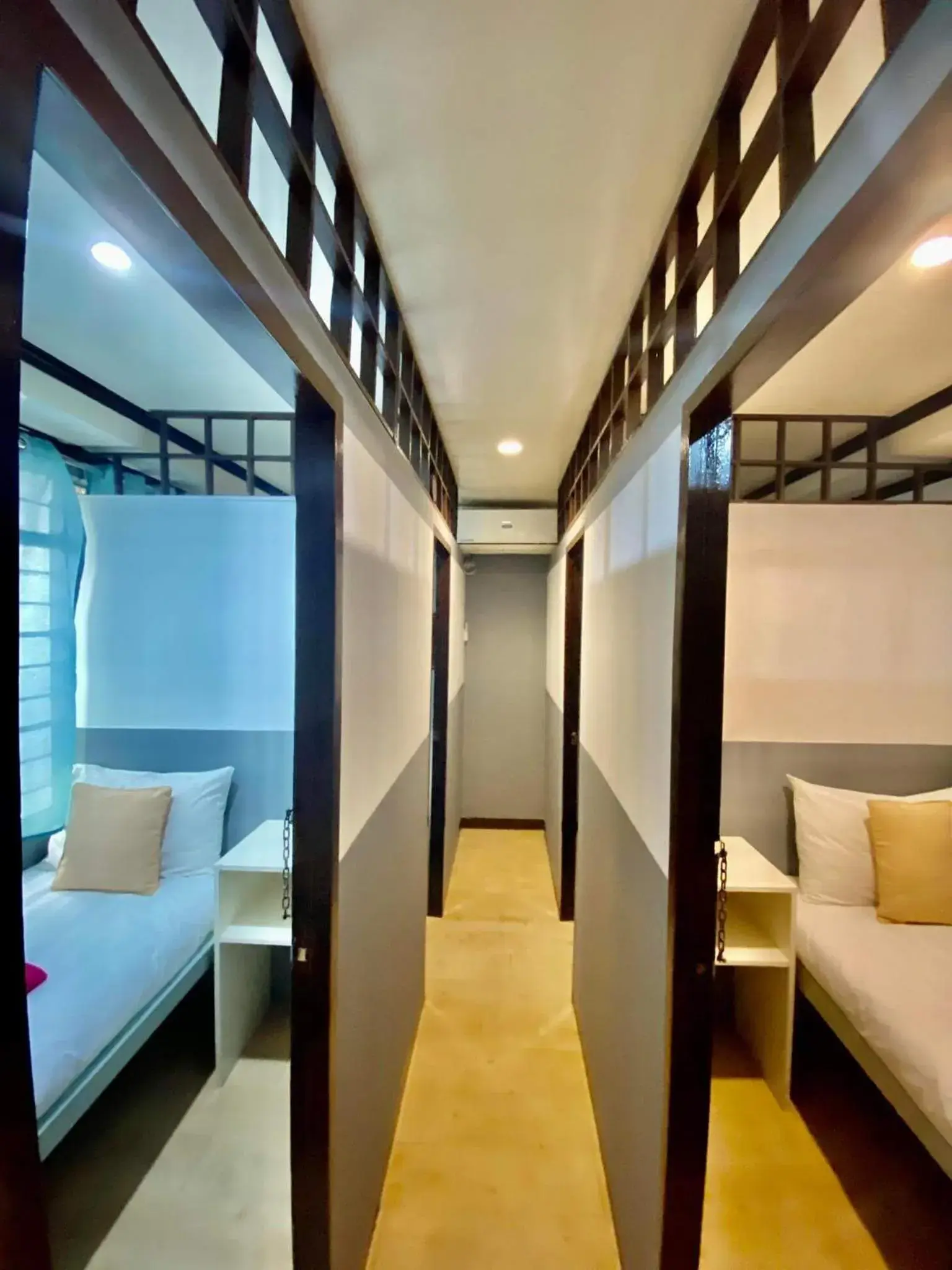 Bed in 4-Bed Male Dormitory Room in Amax Inn Makati Bed in 4-Bed Male Dormitory Room in Amax Inn Makati