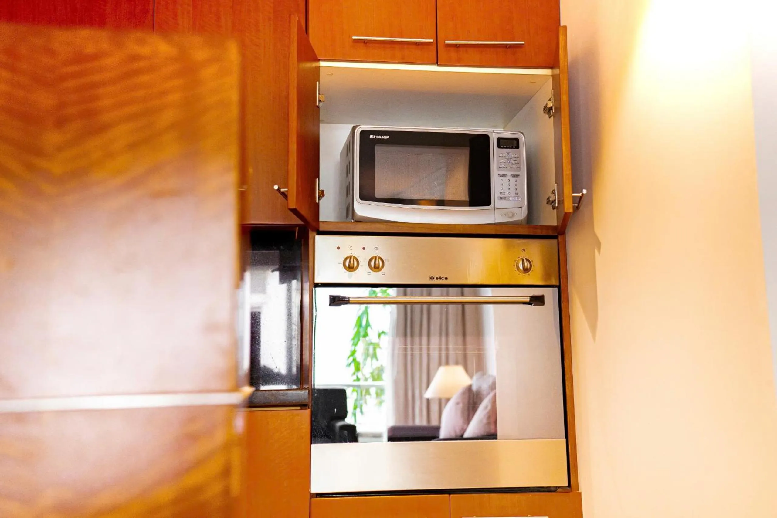 Downtown Retro Serviced Apartment