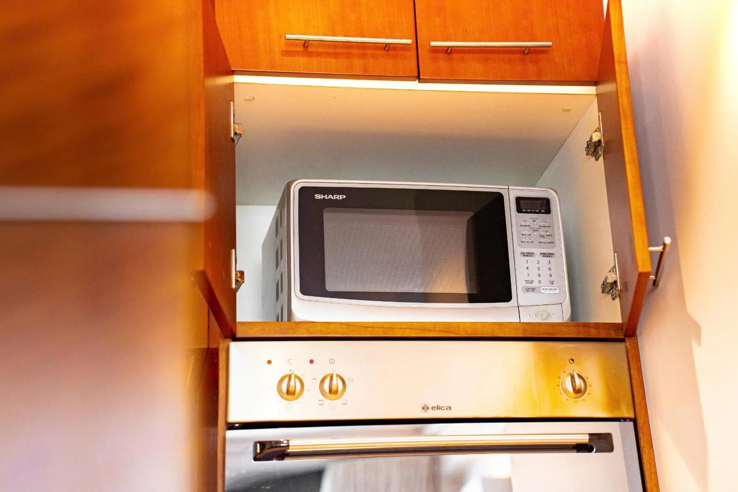 Downtown Retro Serviced Apartment