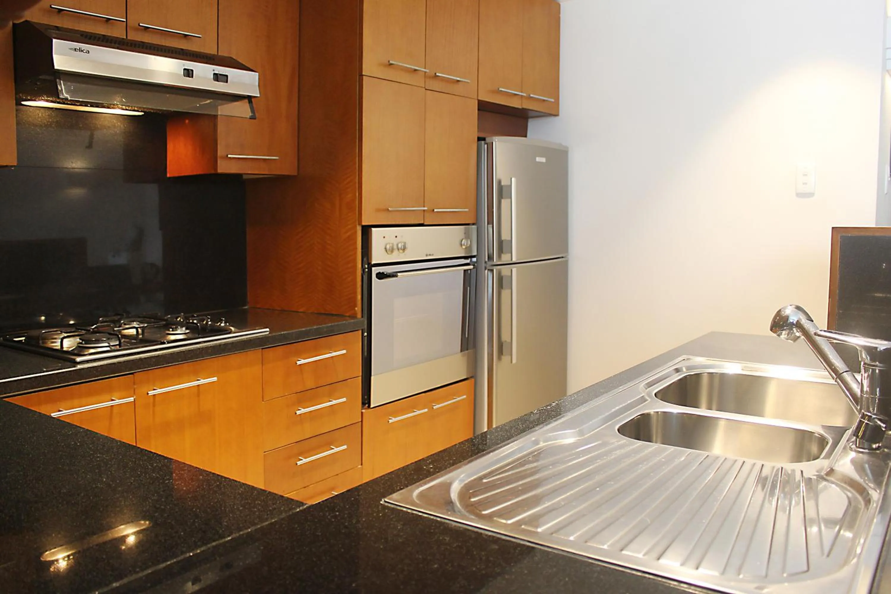 Downtown Retro Serviced Apartment