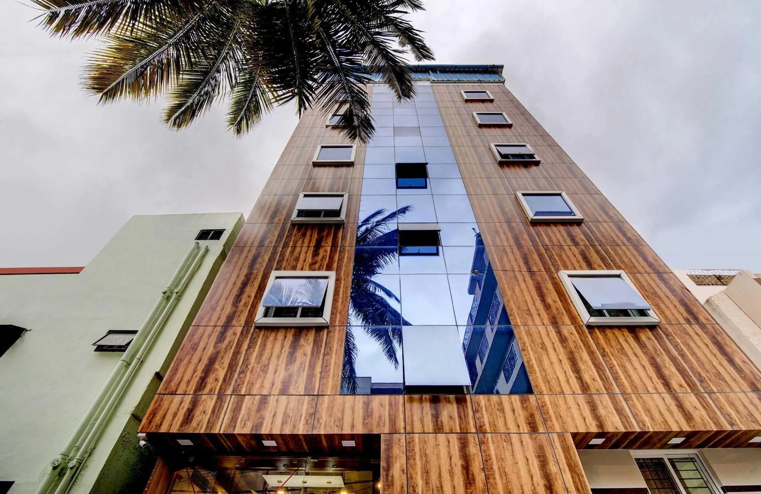 Facade/entrance in Hotel O Varcity Plaza