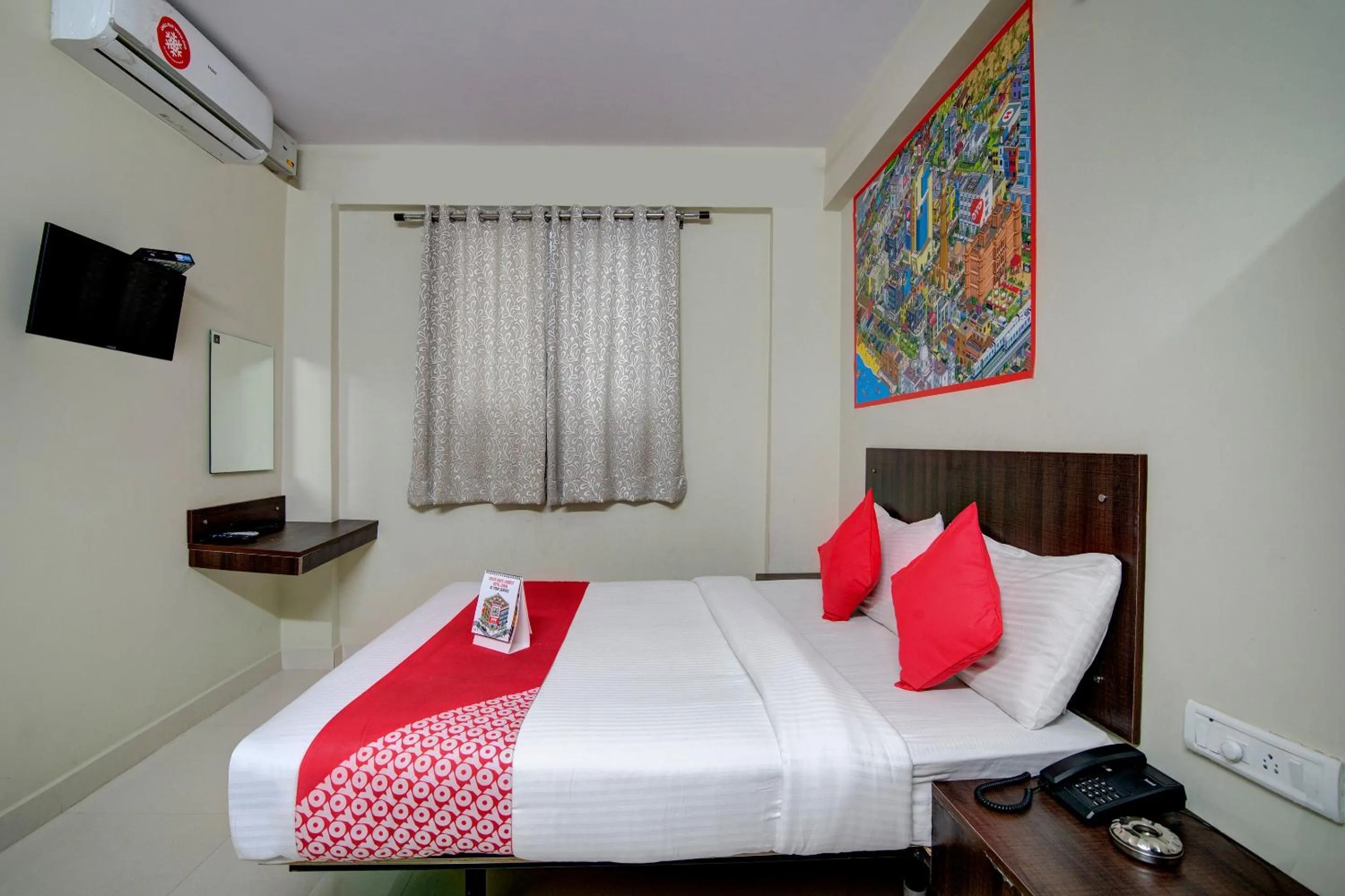Bedroom in Hotel O Varcity Plaza
