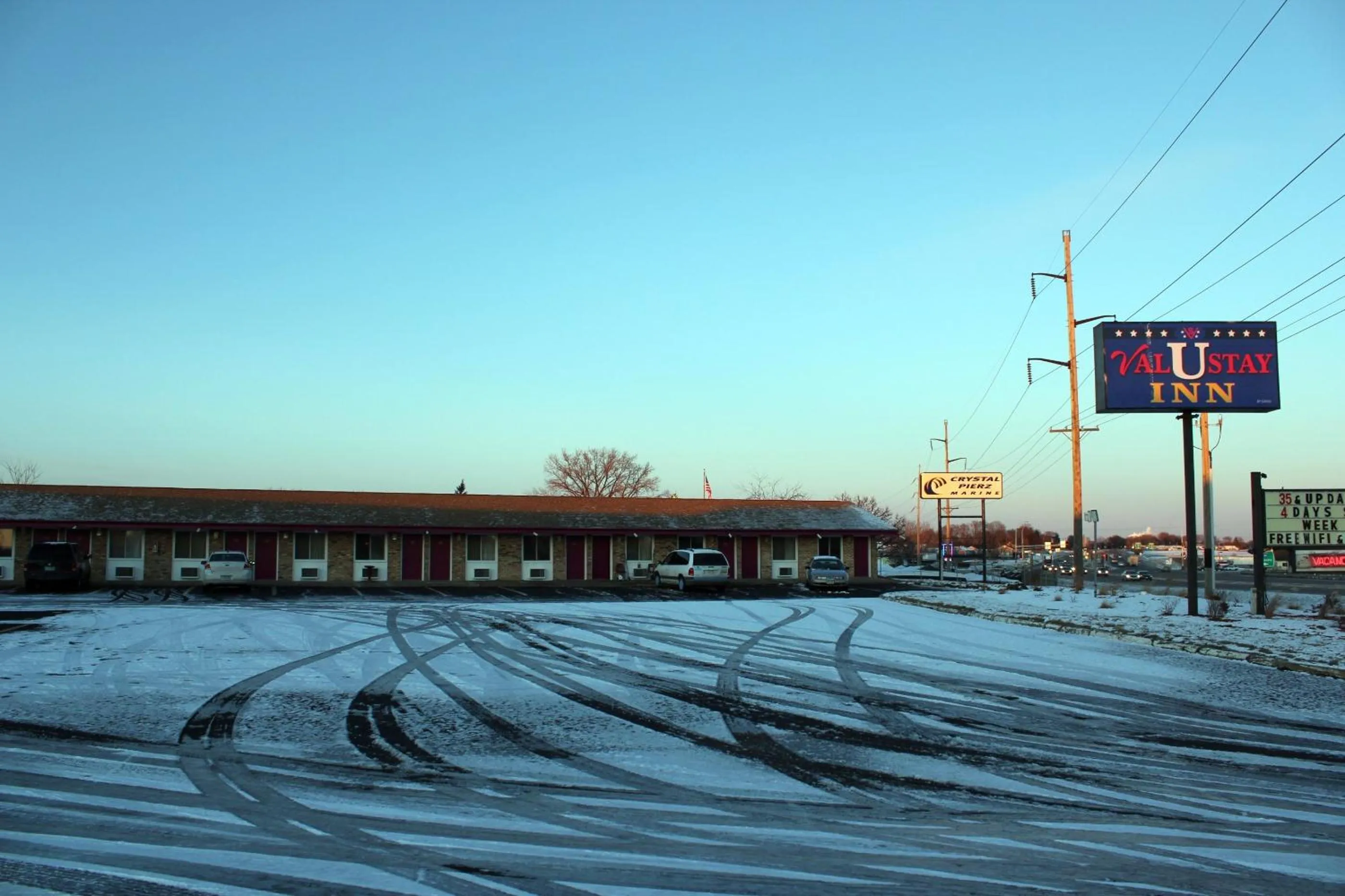 Winter in Valustay Inn Shakopee