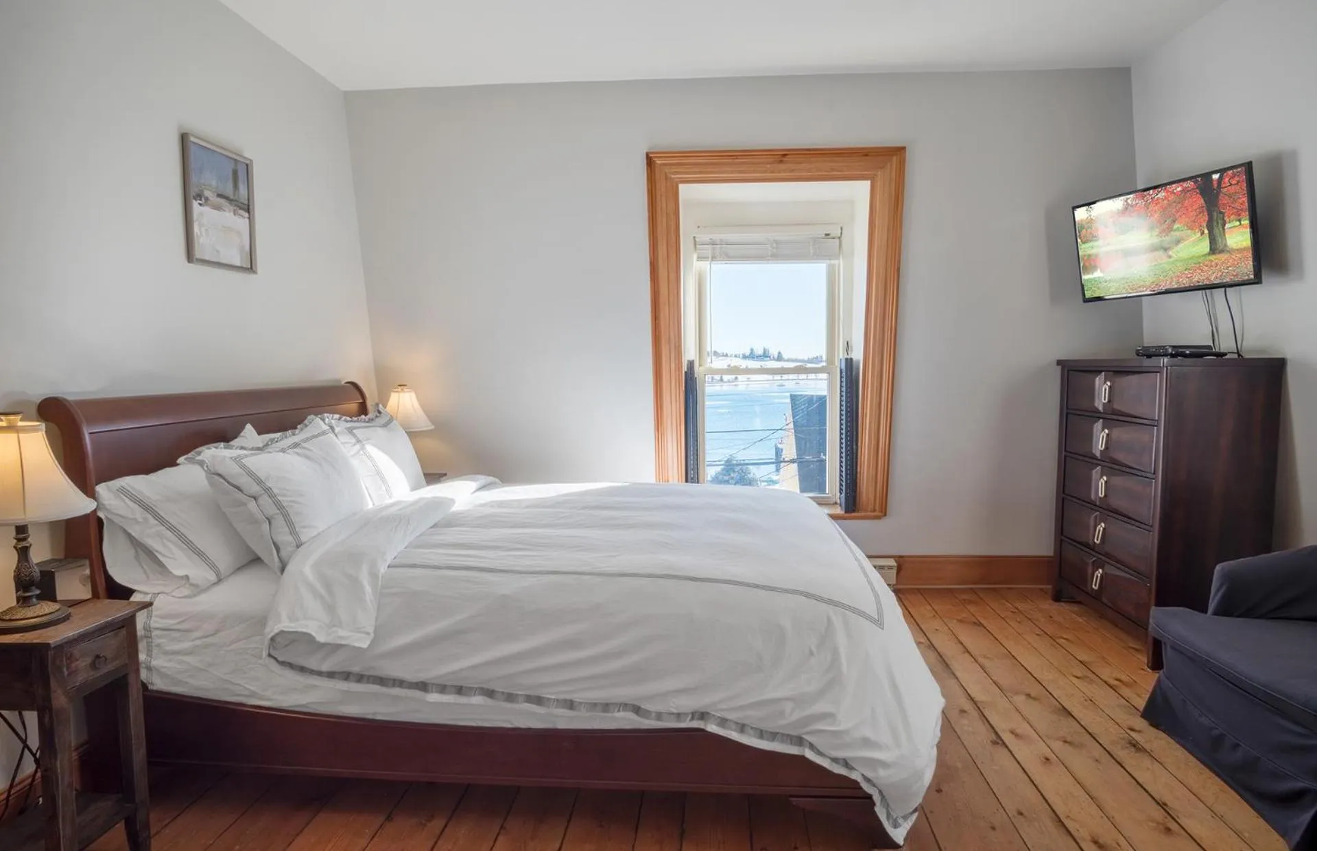 Bed in Sail Inn Lunenburg