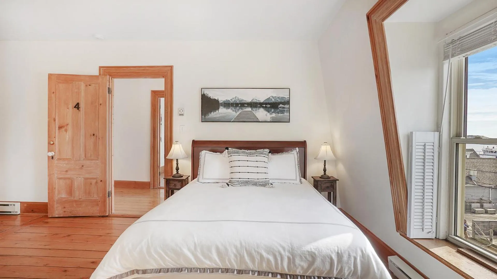 Bed in Sail Inn Lunenburg