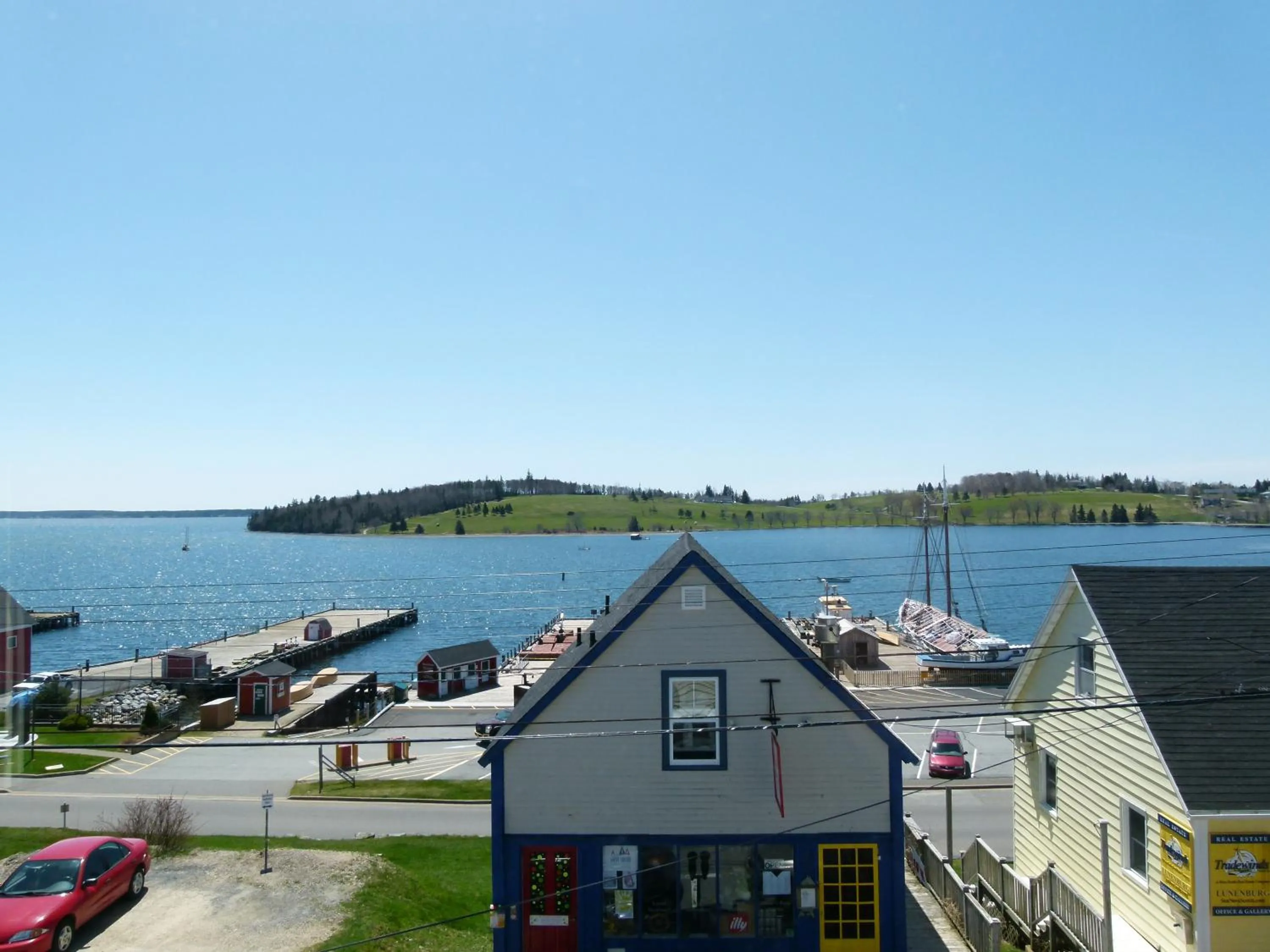 Day in Sail Inn Lunenburg