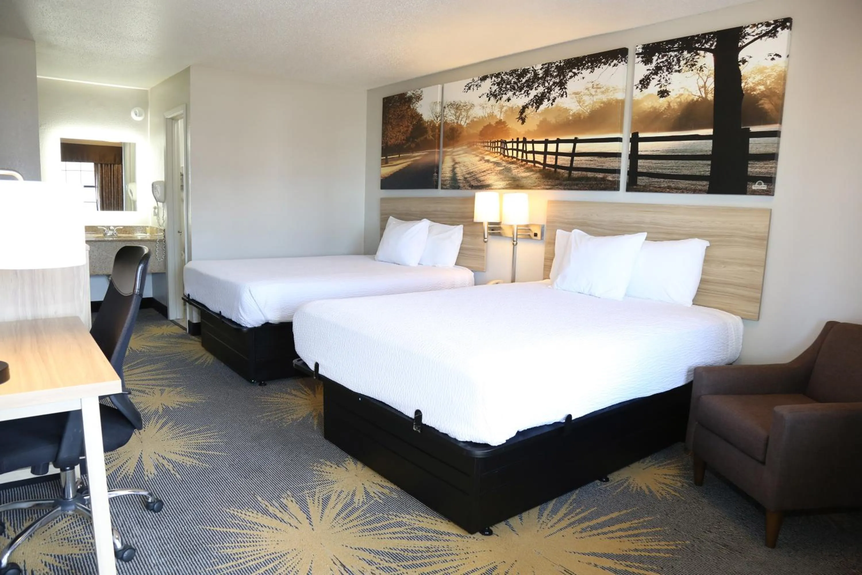 Bed in Days Inn by Wyndham Monroe, Louisiana