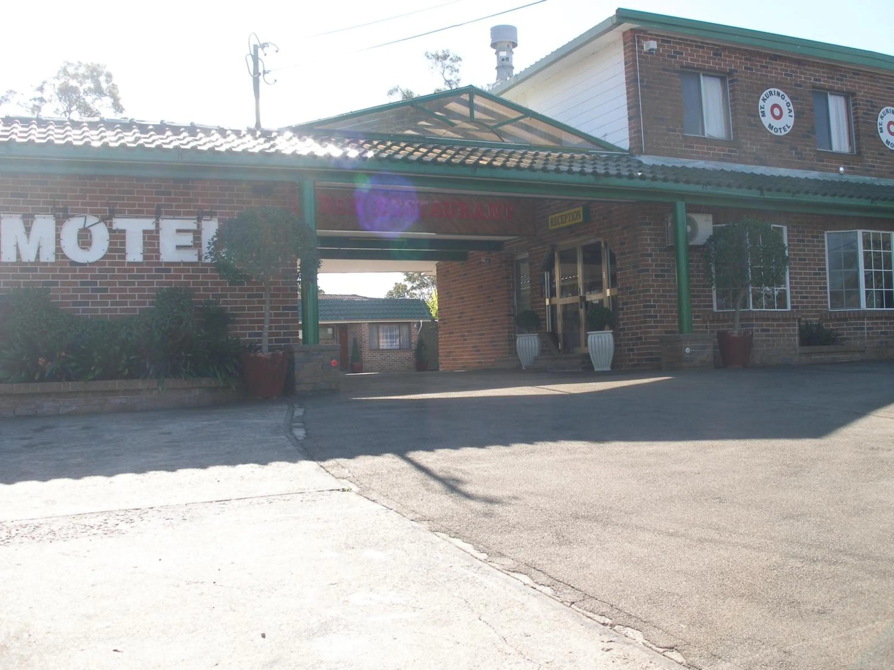 Property building in Mt Kuring-Gai Motel
