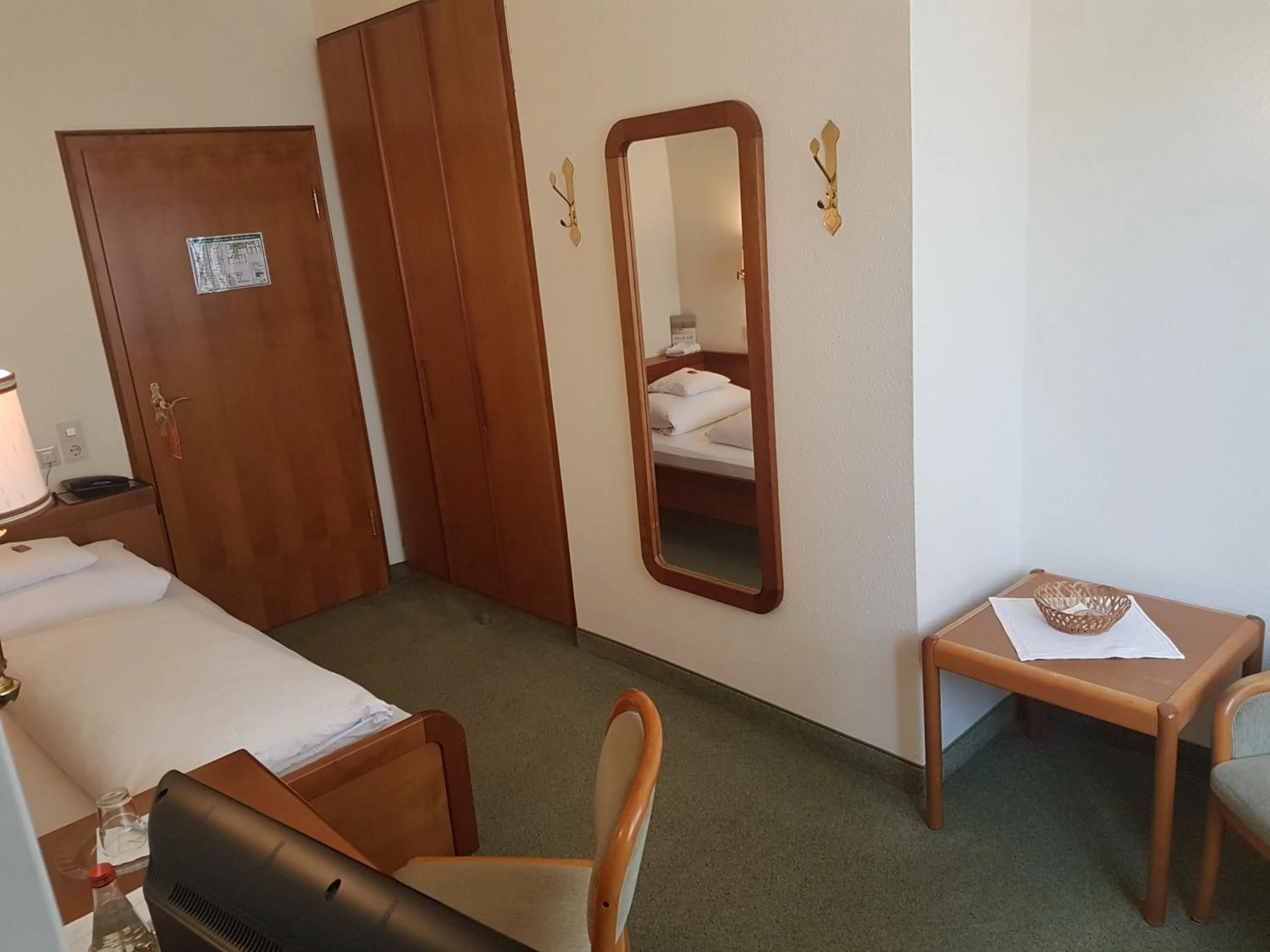 Photo of the whole room, Bed in Kurhotel Roswitha