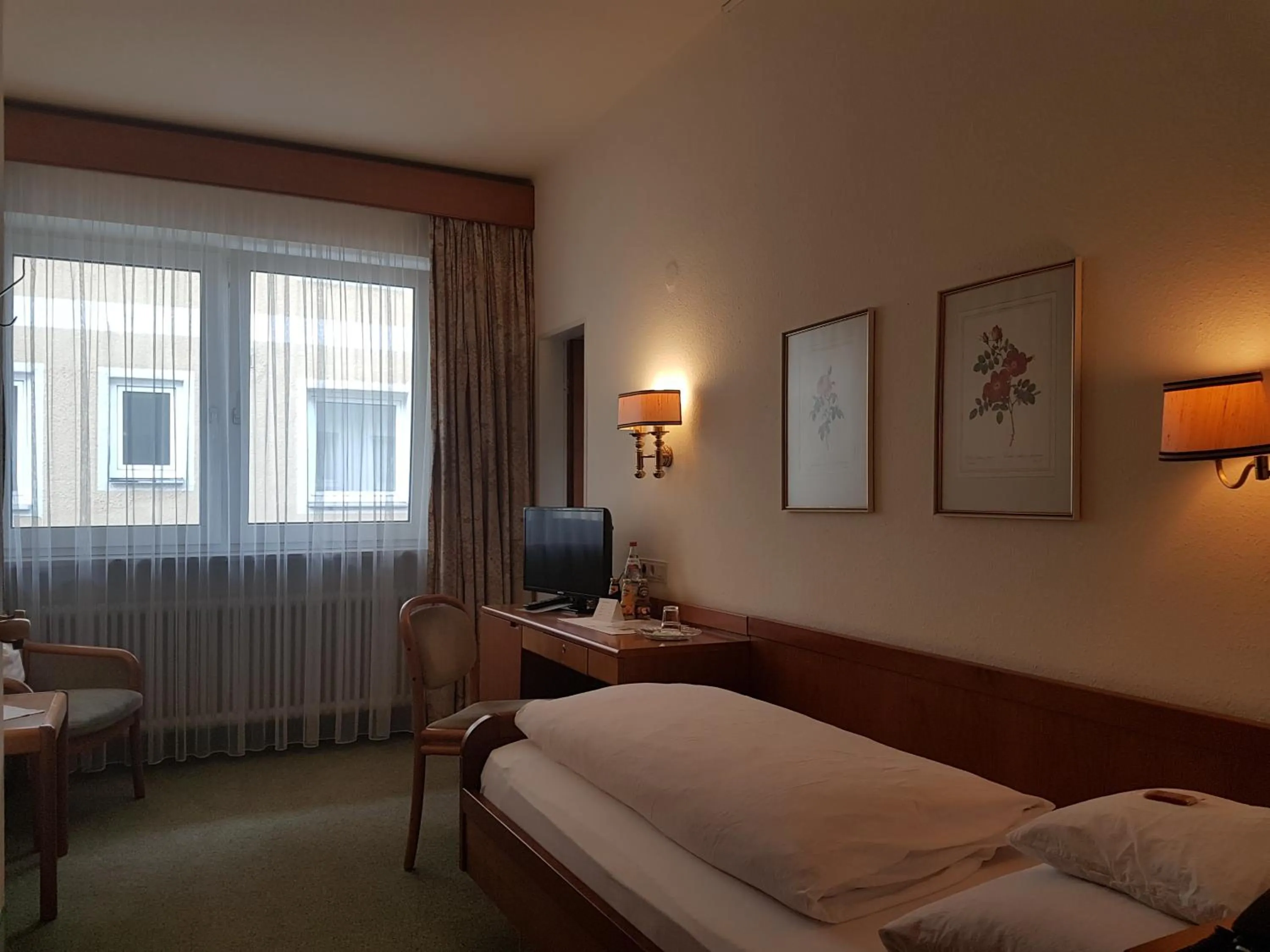 Photo of the whole room, Bed in Kurhotel Roswitha