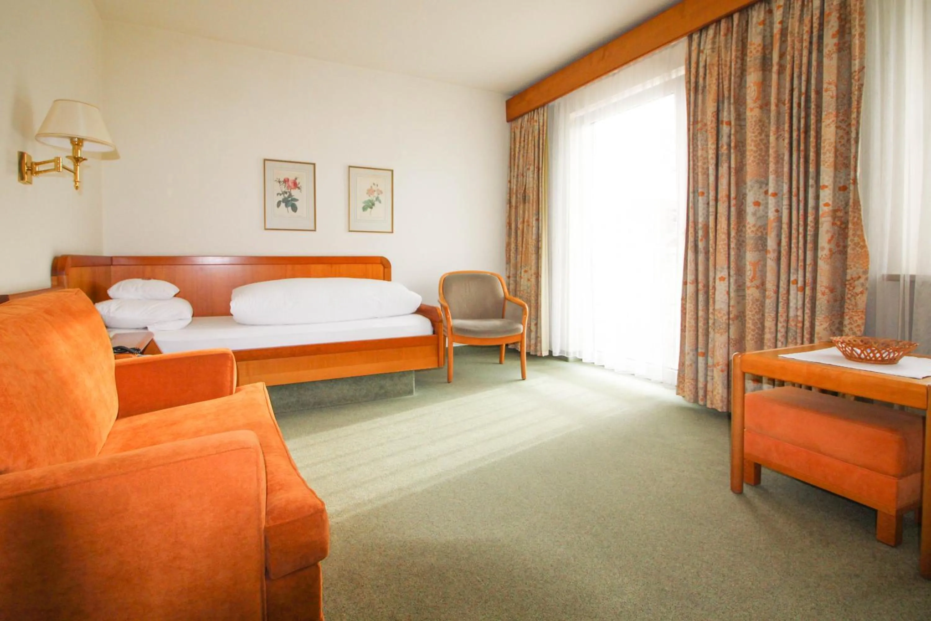 Photo of the whole room, Bed in Kurhotel Roswitha