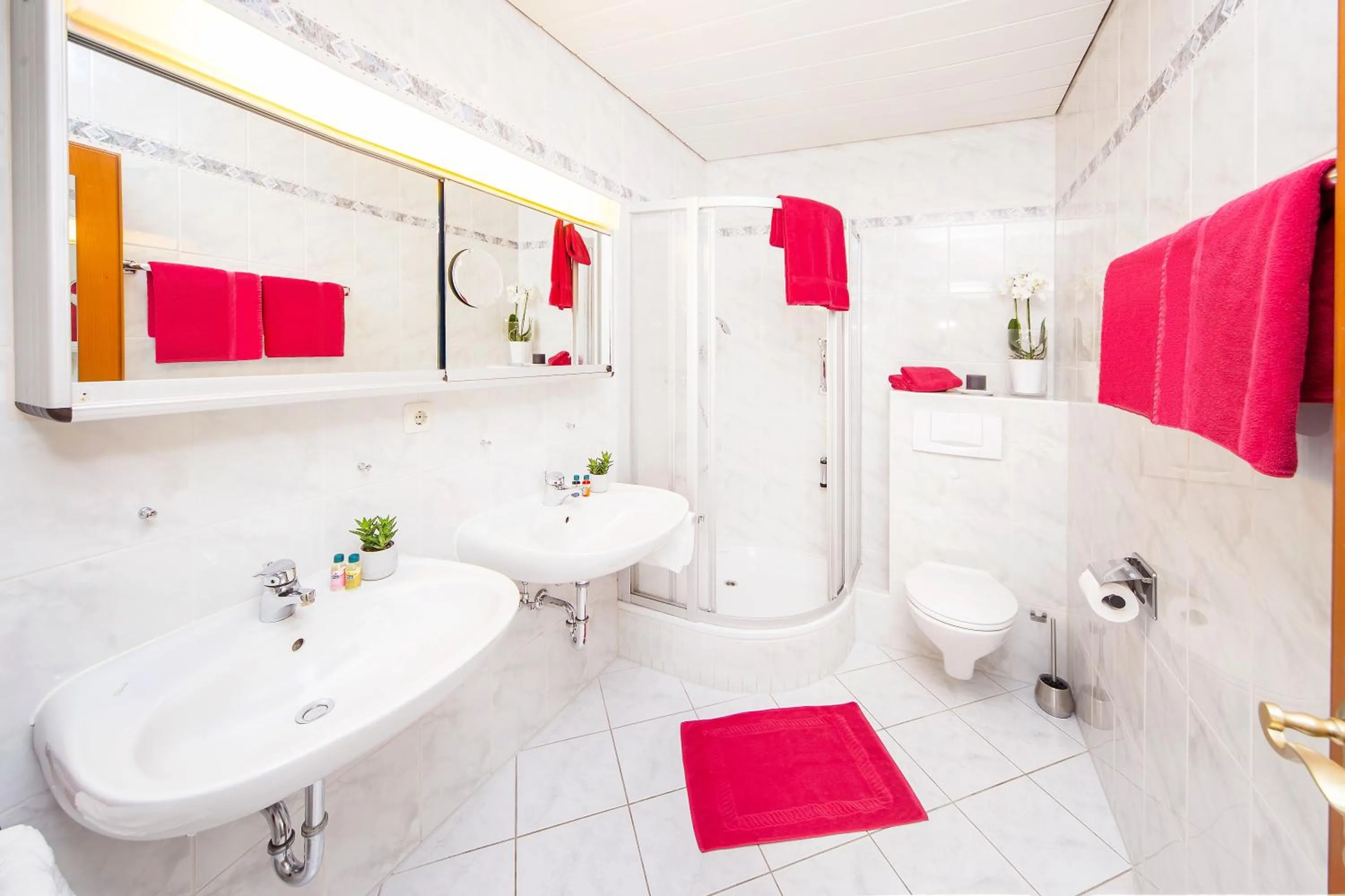 Bathroom in Kurhotel Roswitha