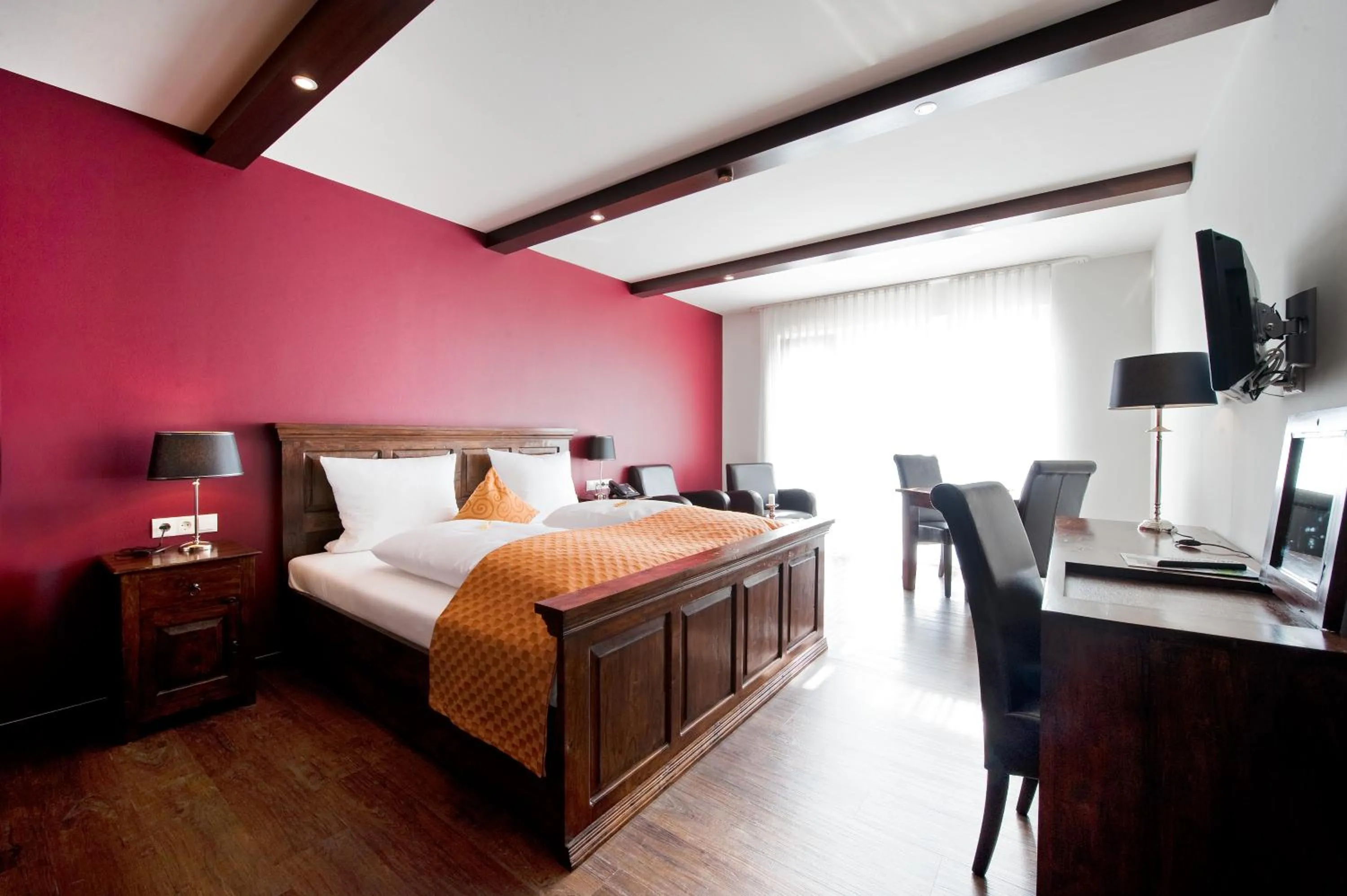 Photo of the whole room, Bed in Riverside Hotel