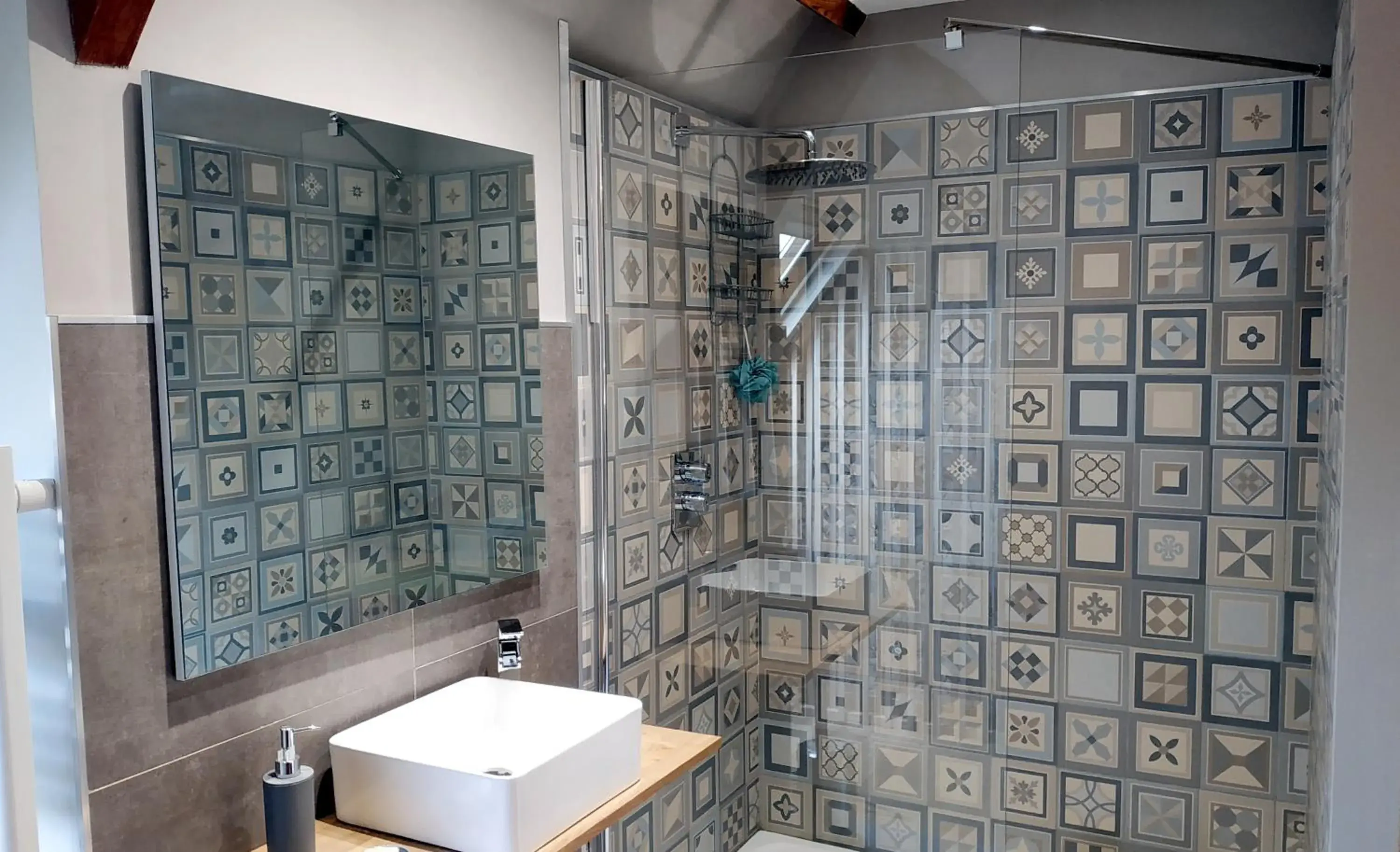 Deluxe Double Room with Shower in Ailes et Iles Deluxe Double Room with Shower in Ailes et Iles