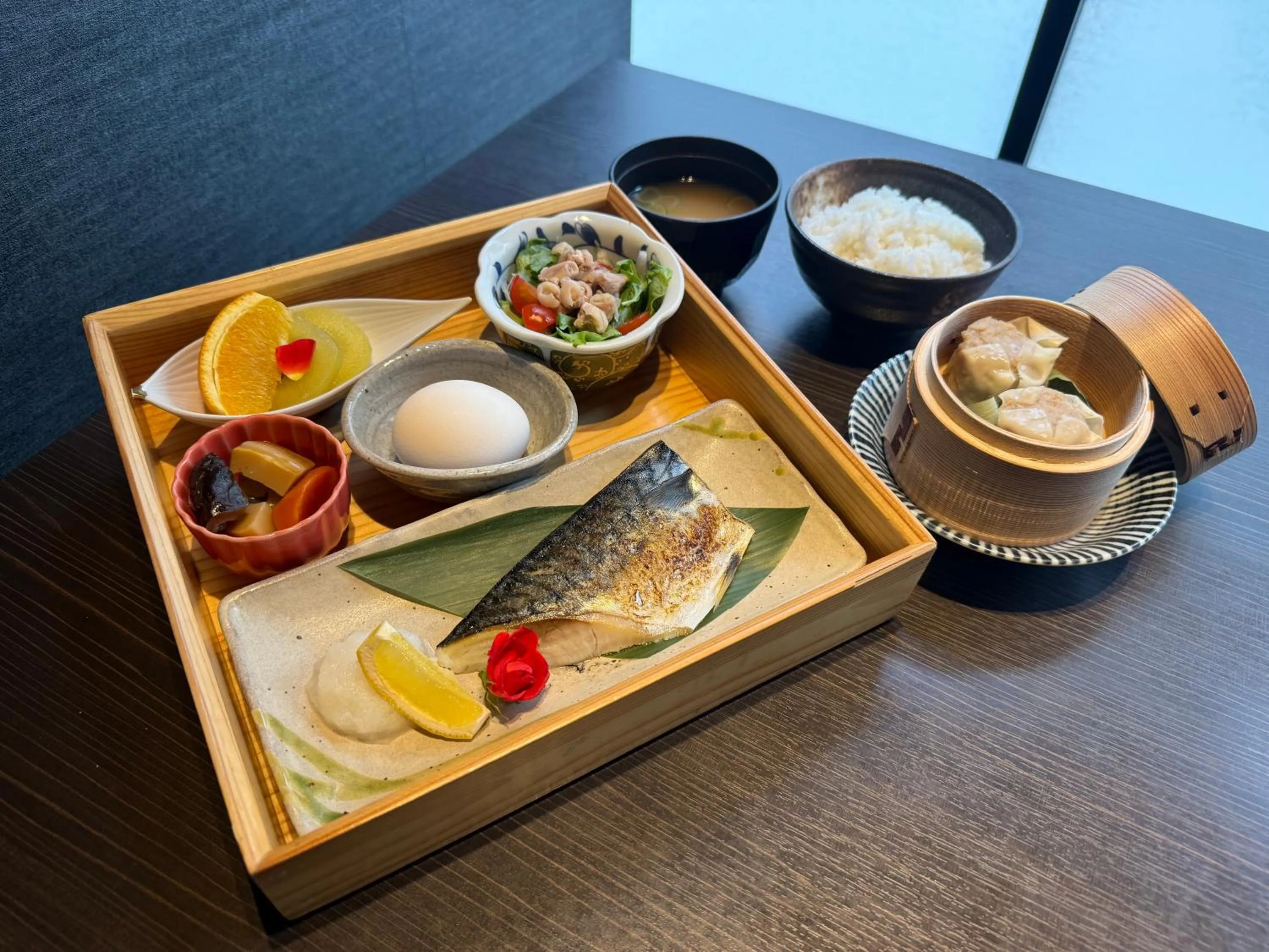 Restaurant/places to eat in PROSTYLE Ryokan Yokohama Bashamichi