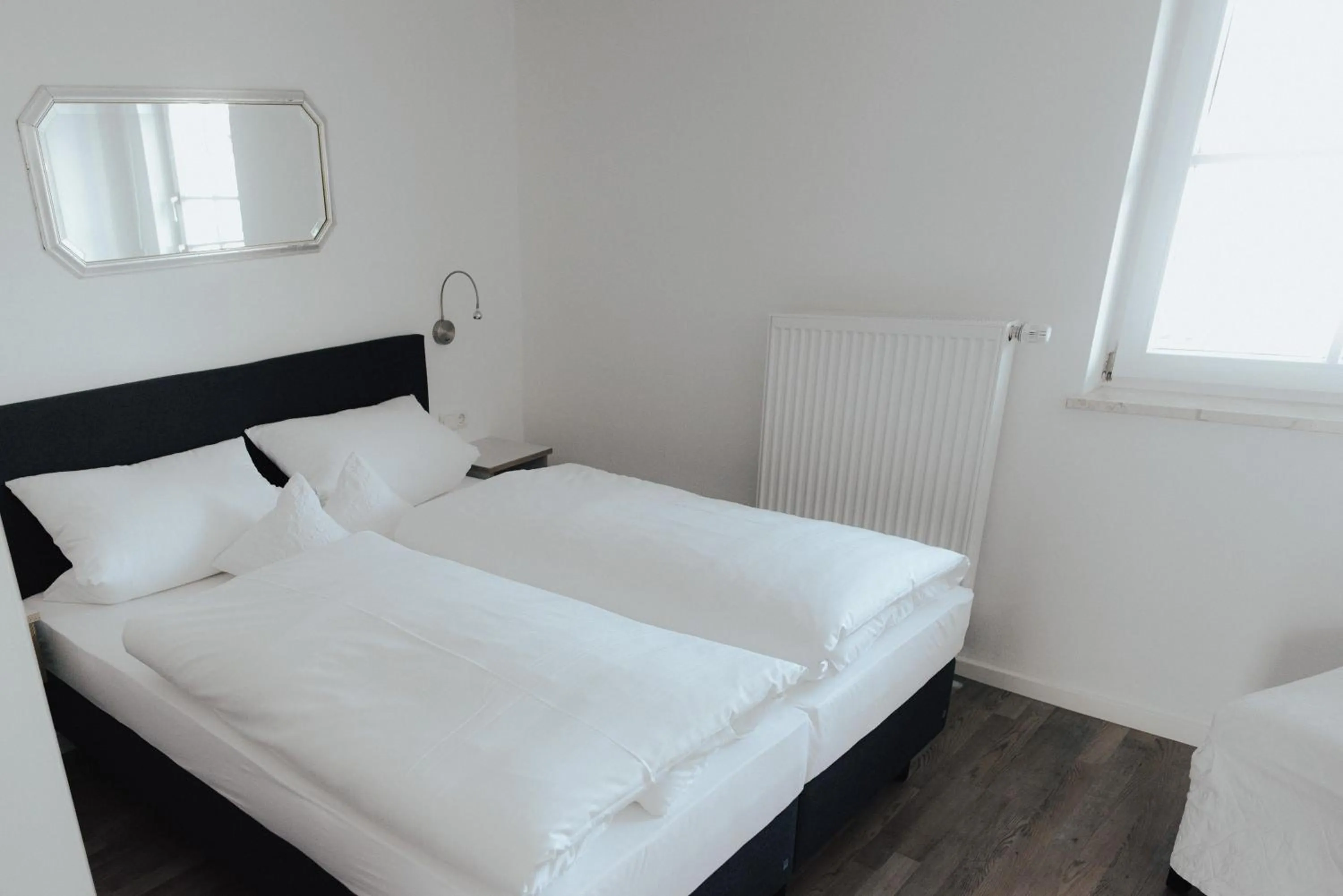 Bedroom, Bed in Hotel zur Sonne