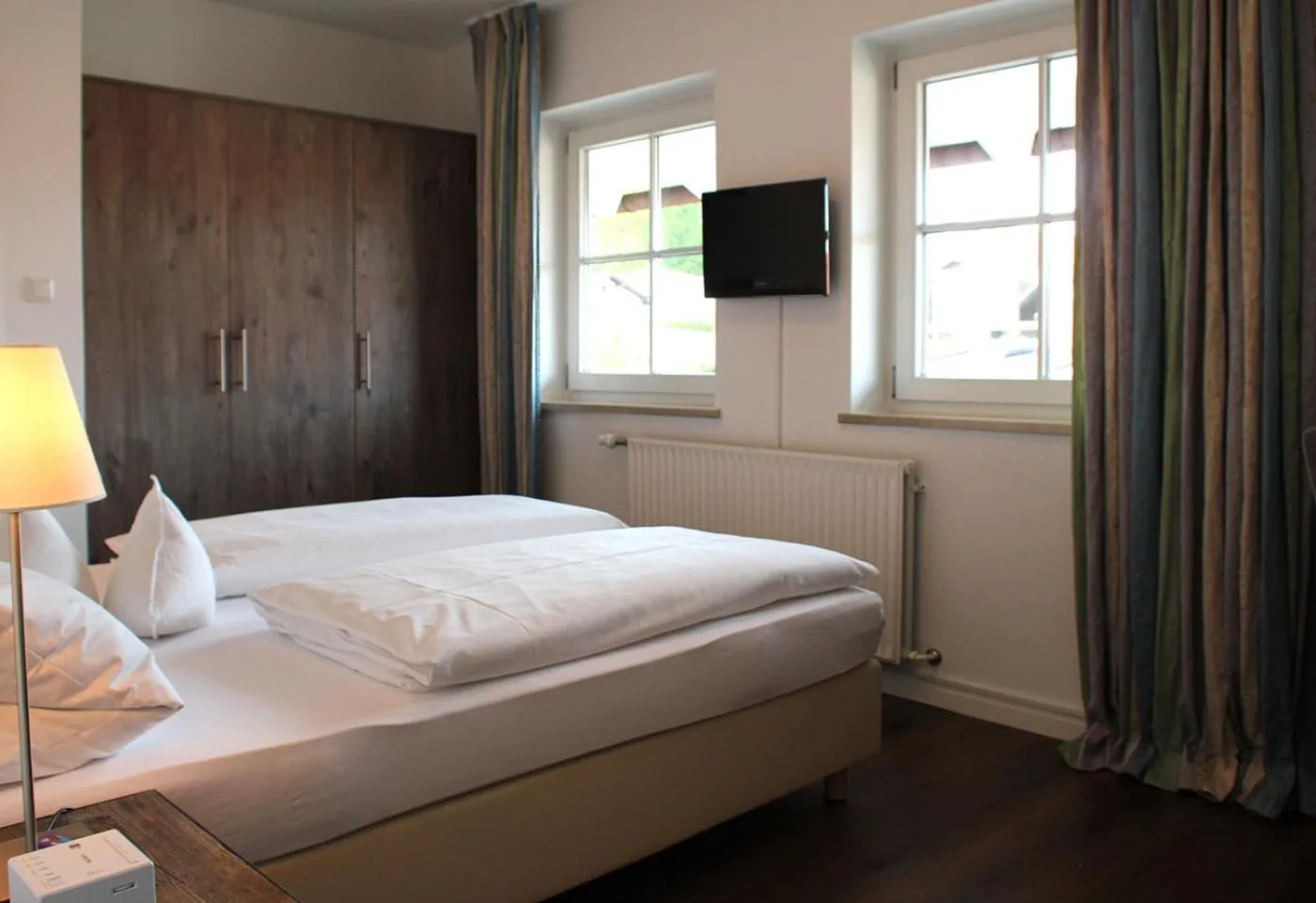 Photo of the whole room, Bed in Hotel zur Sonne